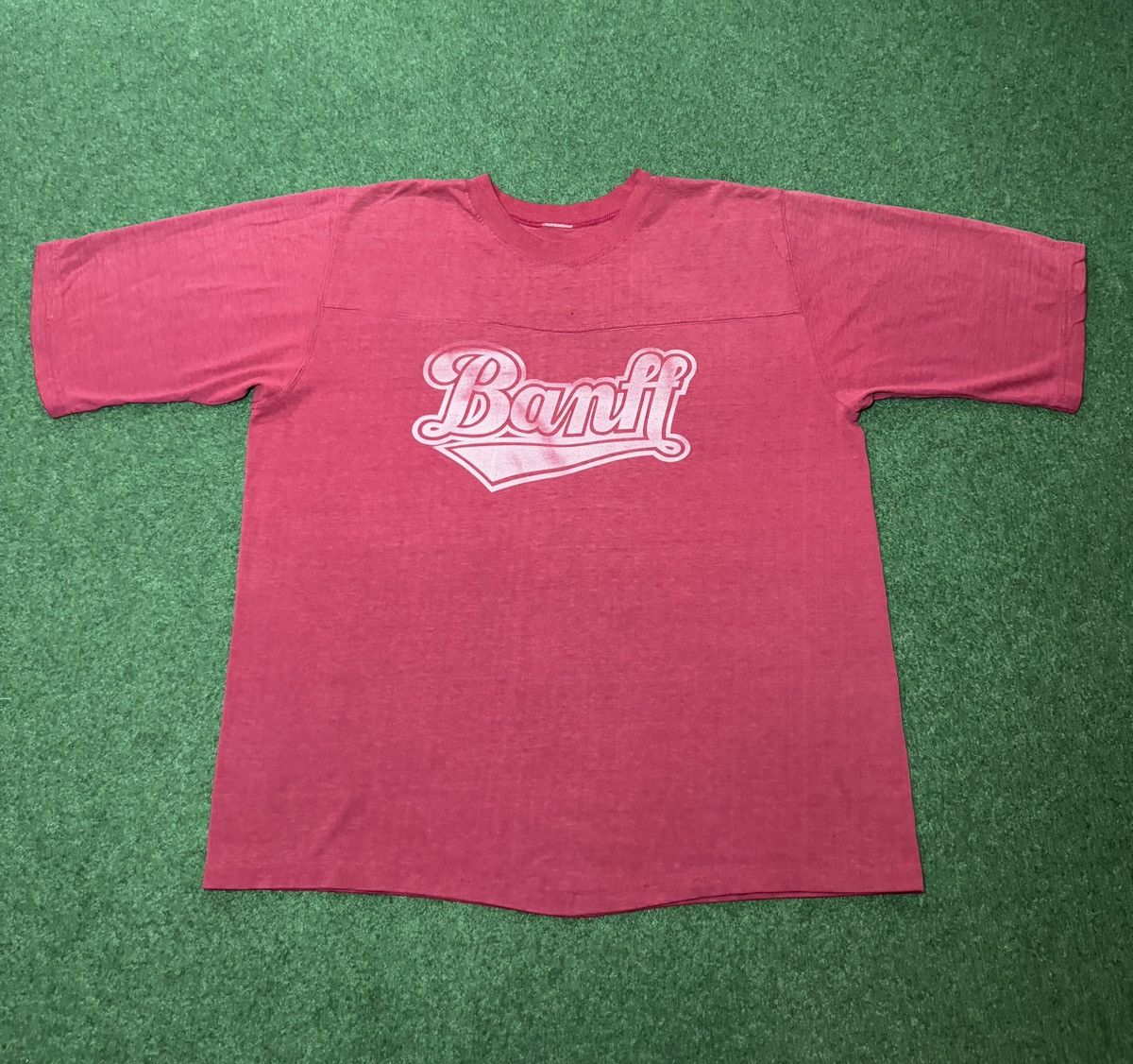 Vintage 80s Banff Boxy Football Jersey Style Retro #84 Red T Shirt Size US L / EU 52-54 / 3 - 1 Thumbnail