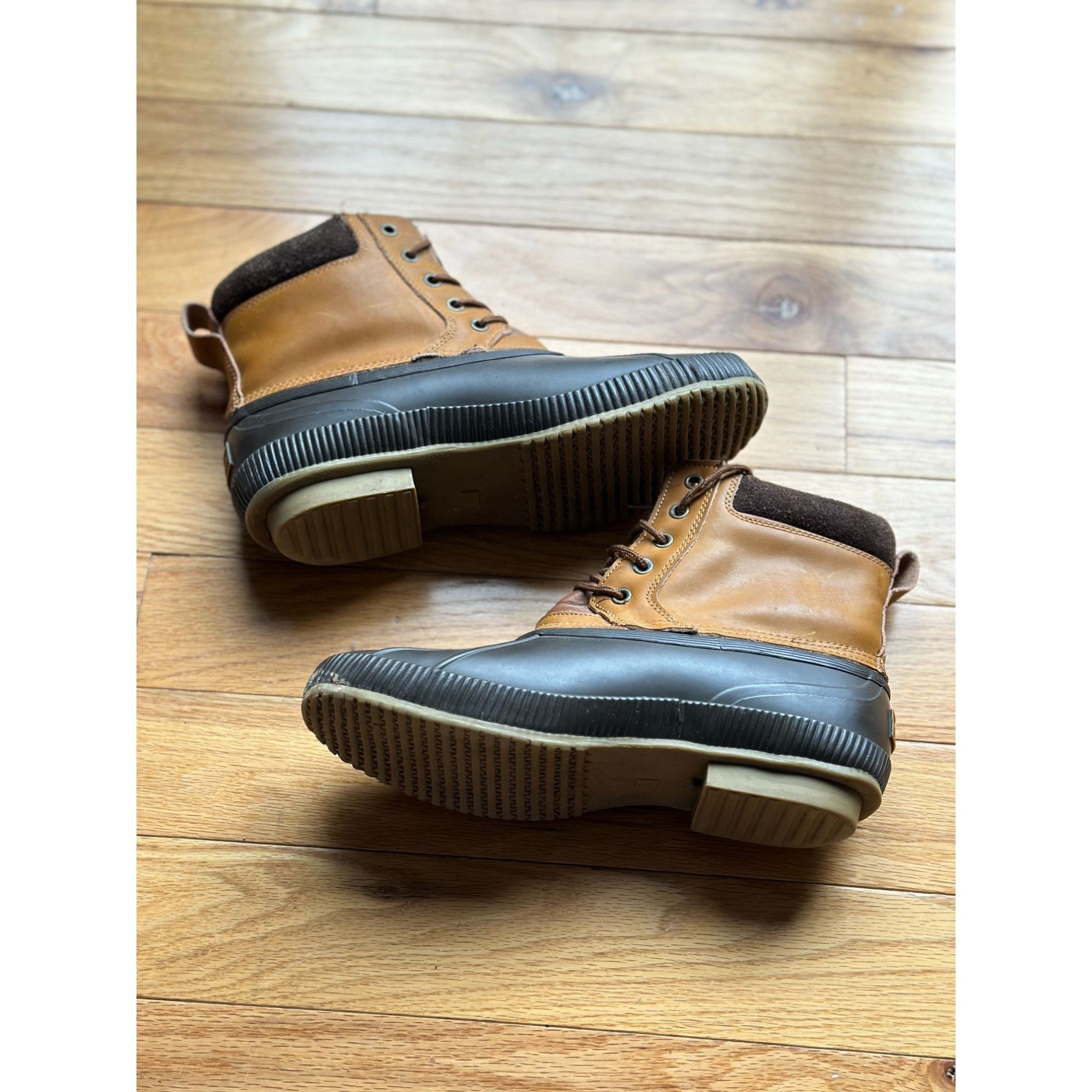 Tommy Hilfiger TOMMY HILFiGER CLASSIC BEAN BOOTS || BROWN & TAN WATERPROOF Size US 11 / EU 44 - 3 Thumbnail