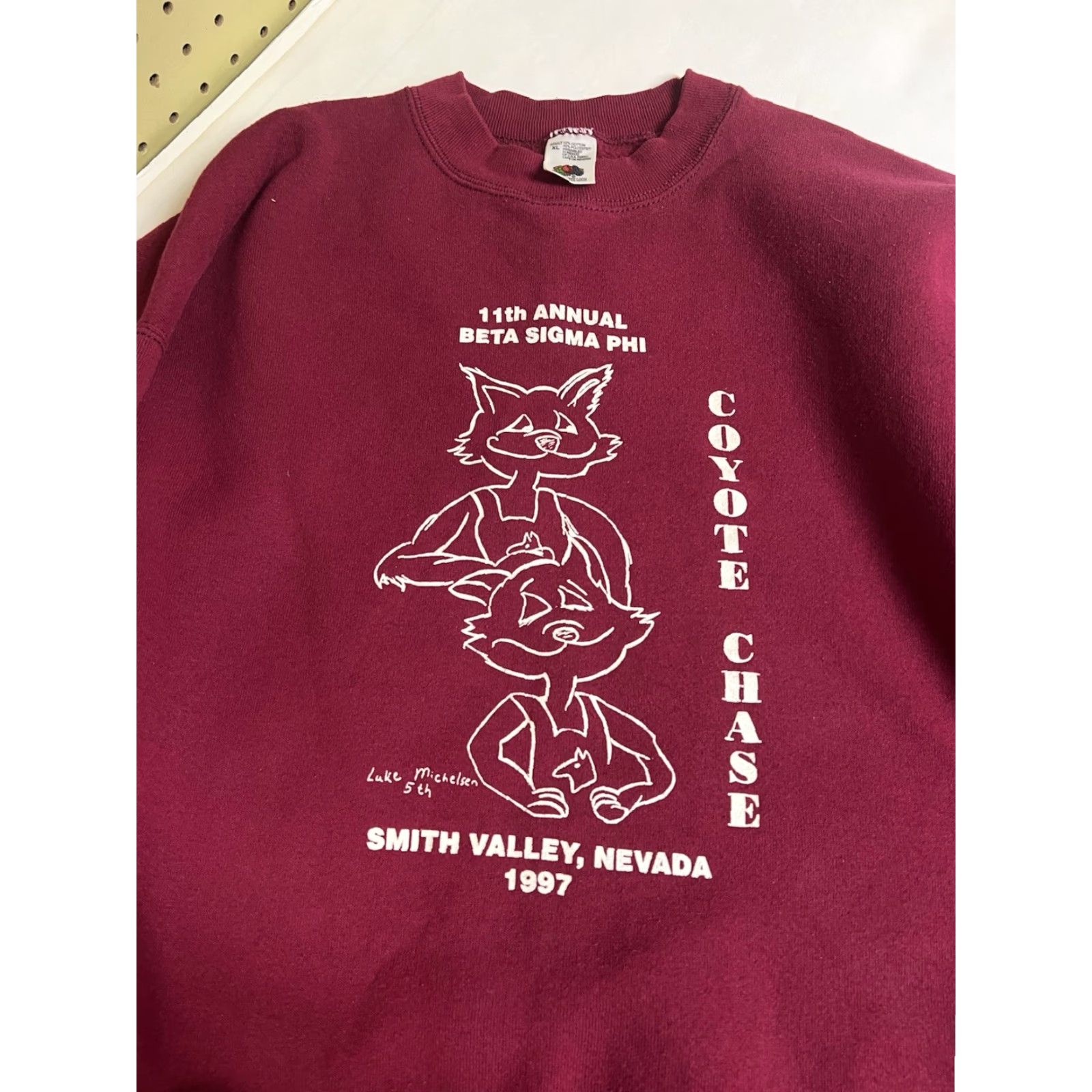 Fruit Of The Loom VINTAGE Fruit of the Loom Red Sweatshirt XL Unisex Adults Crew Neck Boxy Cotton Blend Coyote Chase Running Race Smith Valley NV BETA SIGMA PHI Size US XL / EU 56 / 4 - 3 Thumbnail