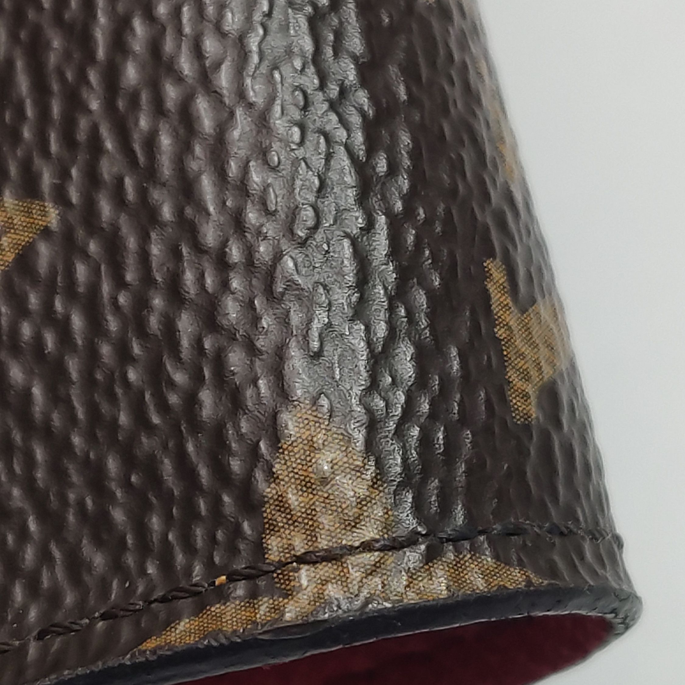 Louis Vuitton Louis Vuitton (LV) Victorine leather colorblock bird patter Size ONE SIZE - 2 Thumbnail