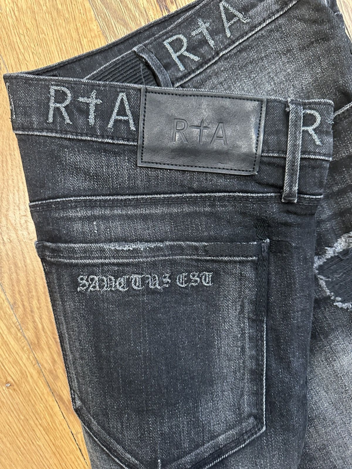Rta Rta Silver Spell Knee Rip Faded Black Denim Jeans Size 36 Size US 36 / EU 52 - 4 Thumbnail