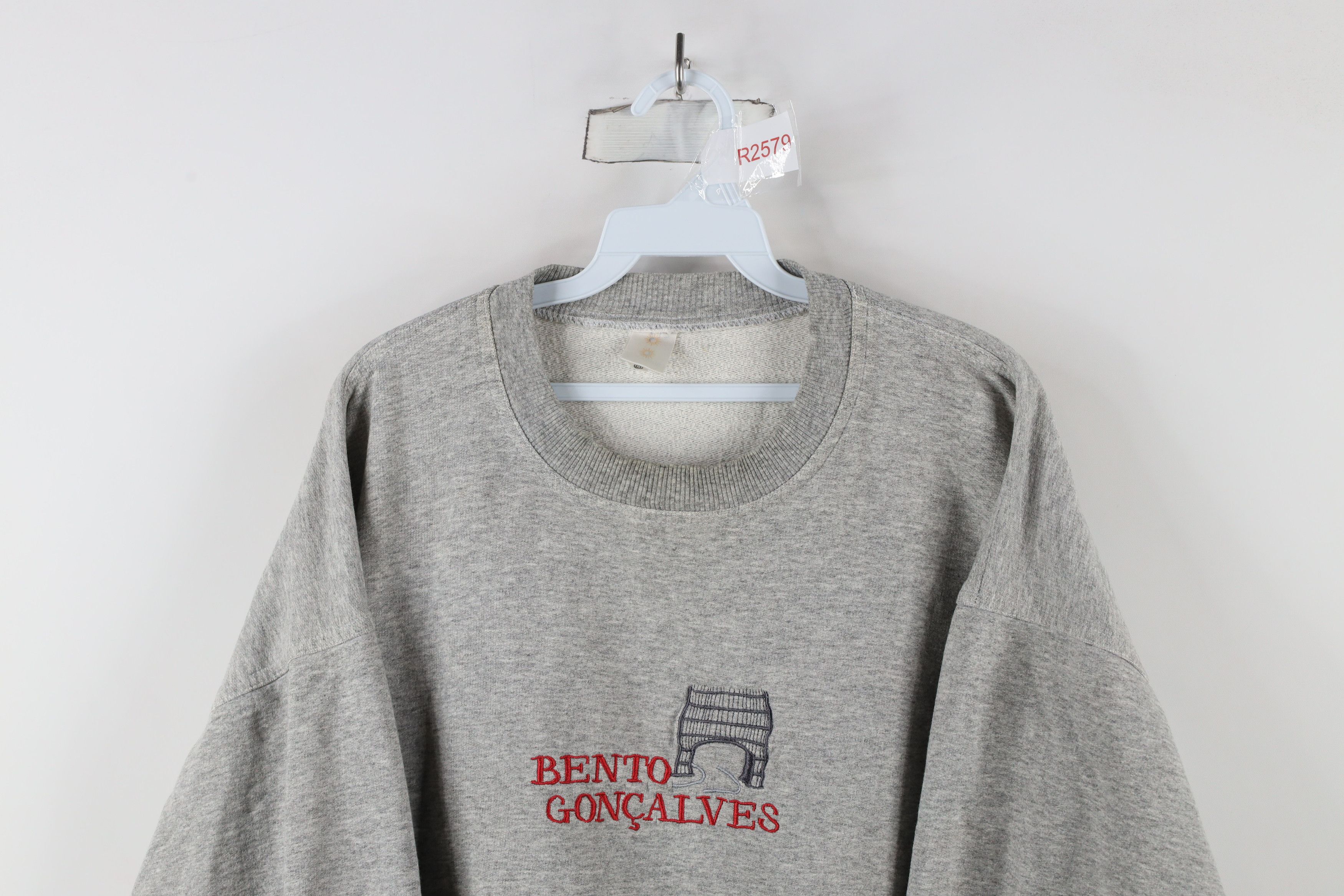 Vintage Vintage 90s Spell Out Bento Goncalves Brazil Sweatshirt Gray Size US XL / EU 56 / 4 - 2 Thumbnail