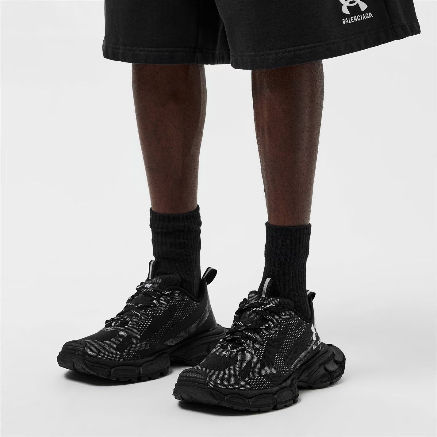 Balenciaga × Under Armour o1g2r1mq0226 3XL Sneakers In White/Black Size US 11 / EU 44 - 3 Thumbnail