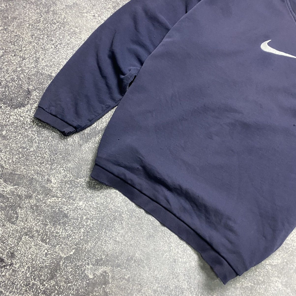 Vintage Vintage Nike Big Centre Swoosh 90’s y2k sweatshirt Size US S / EU 44-46 / 1 - 7 Thumbnail