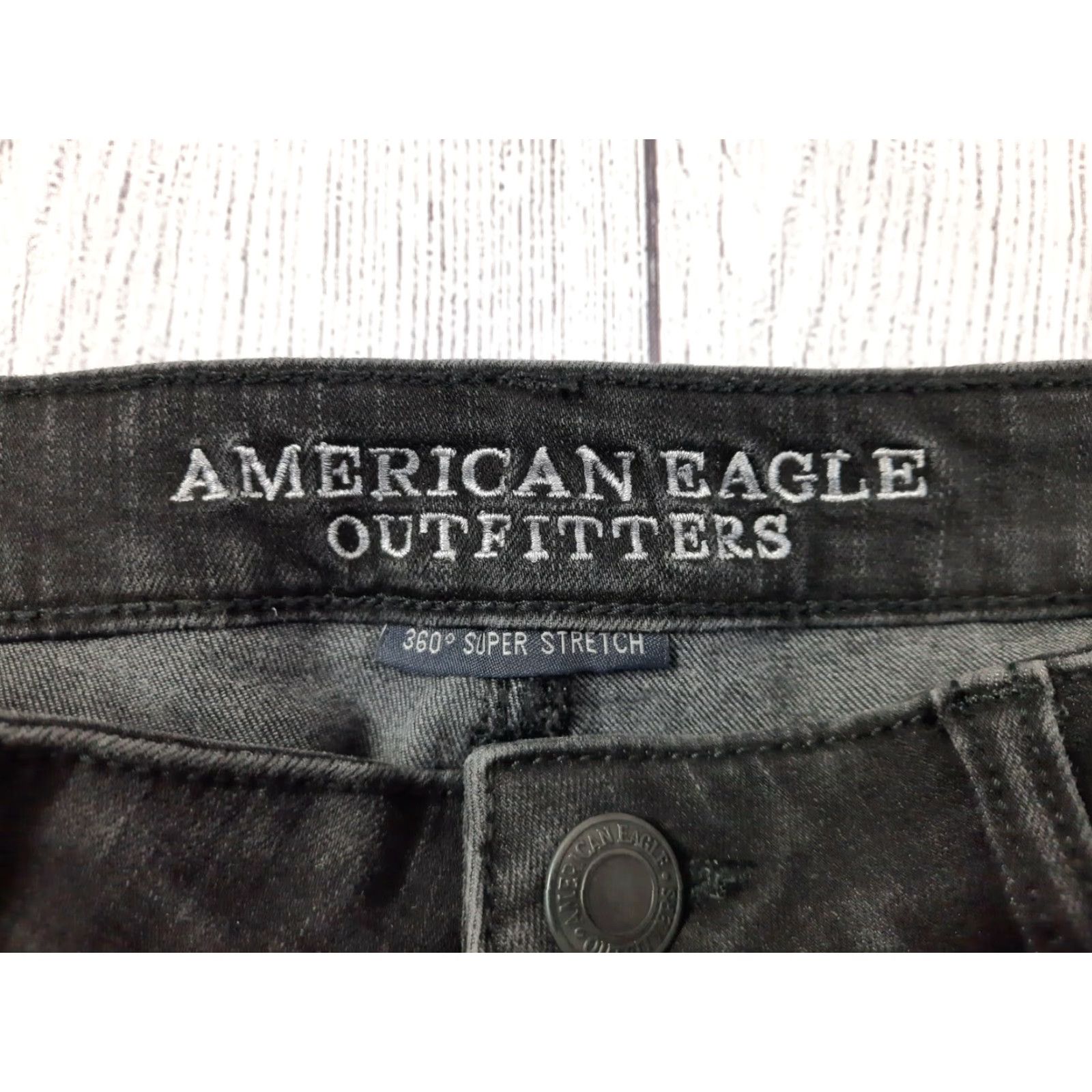 American Eagle Outfitters AMERICAN EAGLE WOMEN SIZE 8 HIGH RISE SHORTIE SUPER STRETCH BLACK JEAN SHORTS SHORTIE Cut-Off Stretch Jeans Womens Size 30" / US 8 / IT 44 - 3 Thumbnail