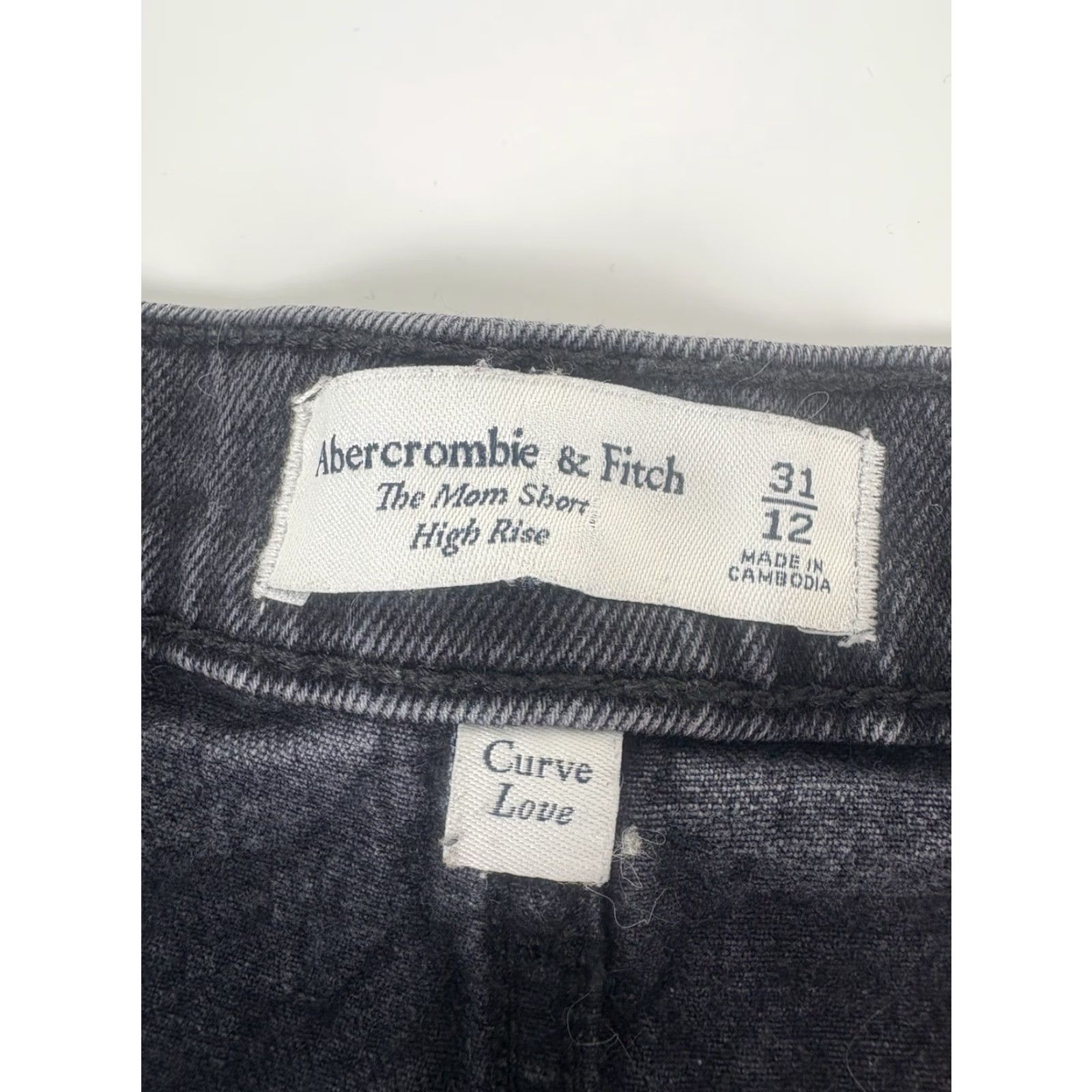 Abercrombie & Fitch Abercrombie & Fitch The Mom Shorts - Denim High Rise - Size 31/12 Black - Women’s 5-Pocket Button Zip Inseam 3in 90s Rockabilly Casual Size 34" / US 12 / IT 48 - 3 Thumbnail