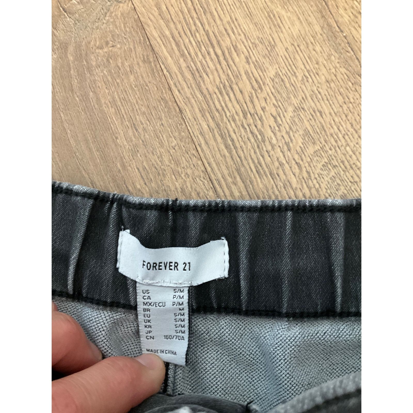 Forever 21 Women’s Forever 21 denim joggers, S Size 27" / US 4 / IT 40 - 2 Thumbnail