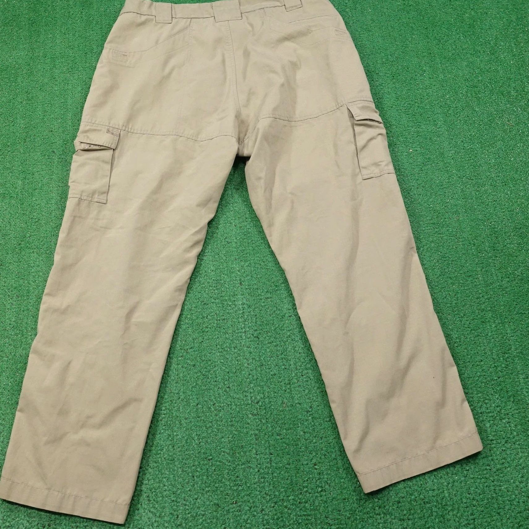 Vintage BLACKHAWK! Warrior Wear Pants Mens 42x34 Khaki Tactical Cargo Multi Pocket Pants Adjustable Pockets Workwear Mens Size US 42 / EU 58 - 4 Thumbnail