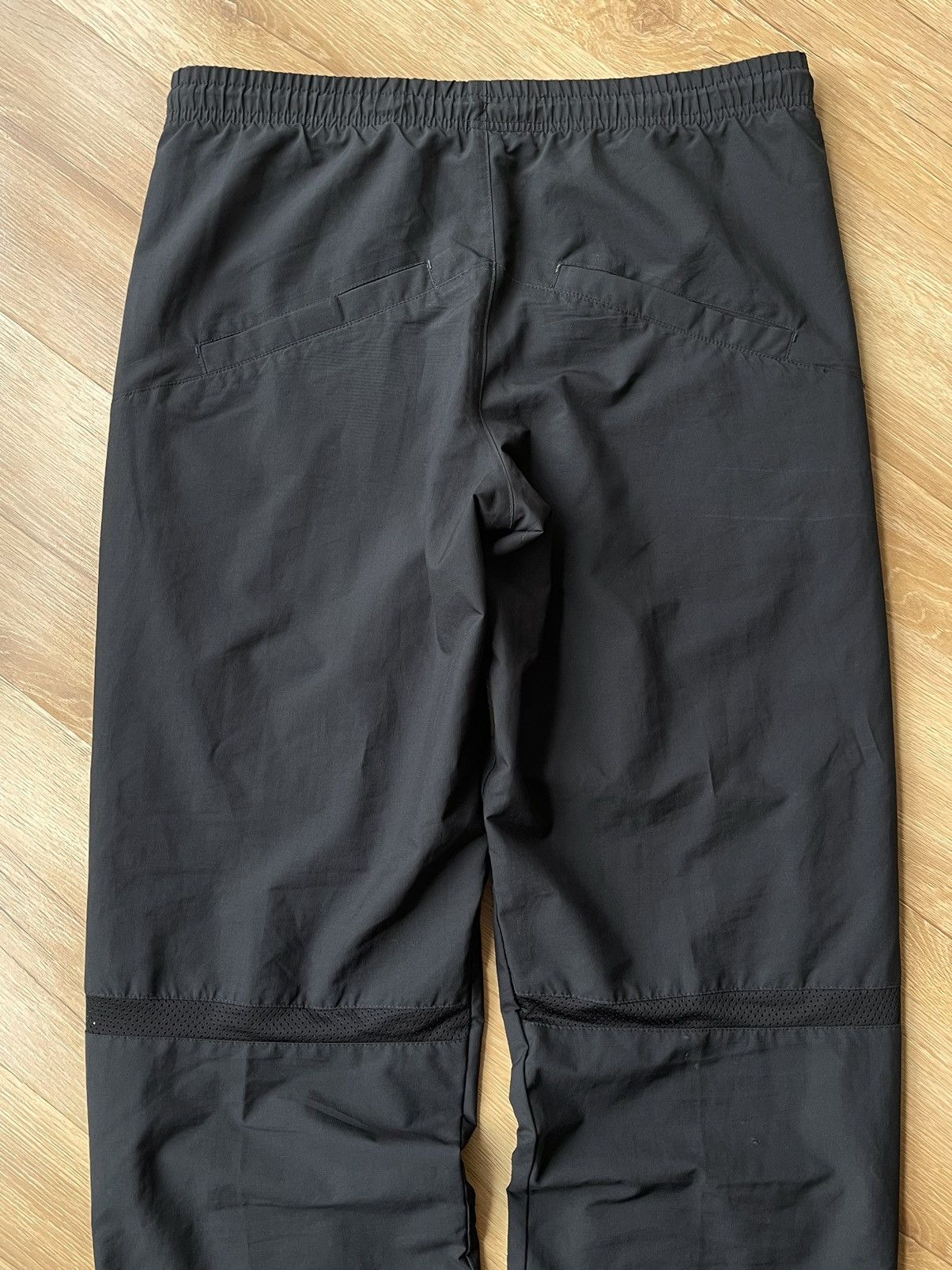 Nike Vintage Nike Air Logo Baggy Parachute Track Pants Size S Size US 34 / EU 50 - 20 Thumbnail