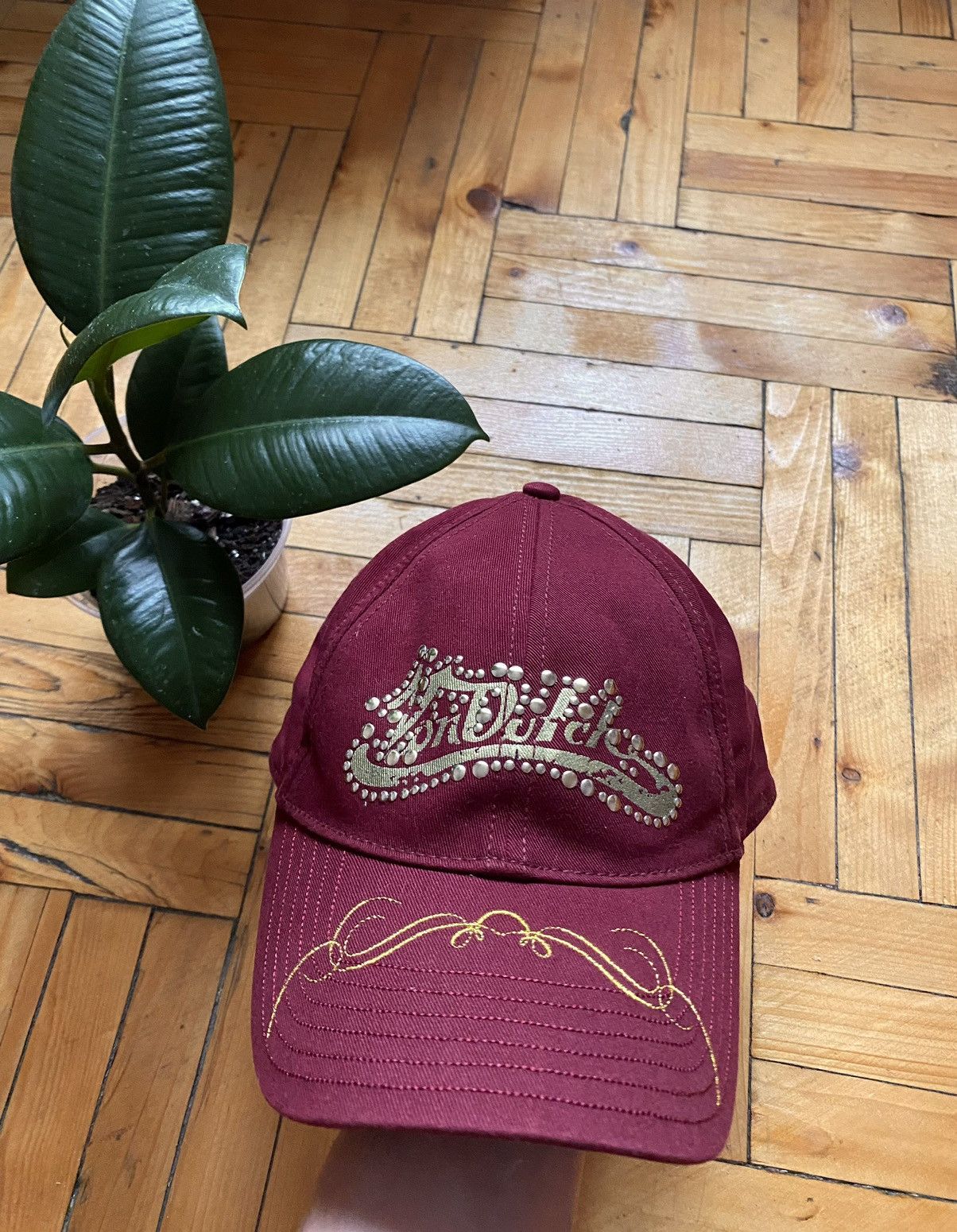 Vintage × Von Dutch Von Dutch Vintage Streetwear Hat with Rhinestones Size ONE SIZE - 1 Thumbnail