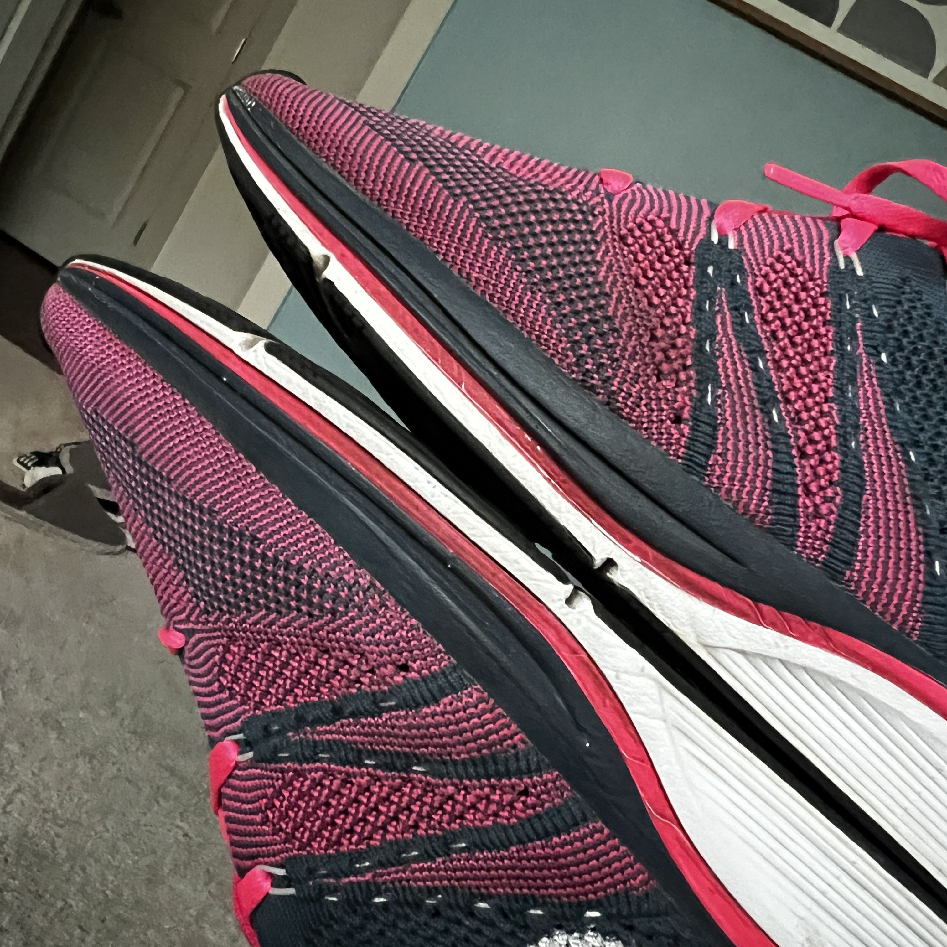 Nike Nike Flyknit Trainer Squadron Blue Racer Pink Size US 10 / EU 43 - 12 Thumbnail