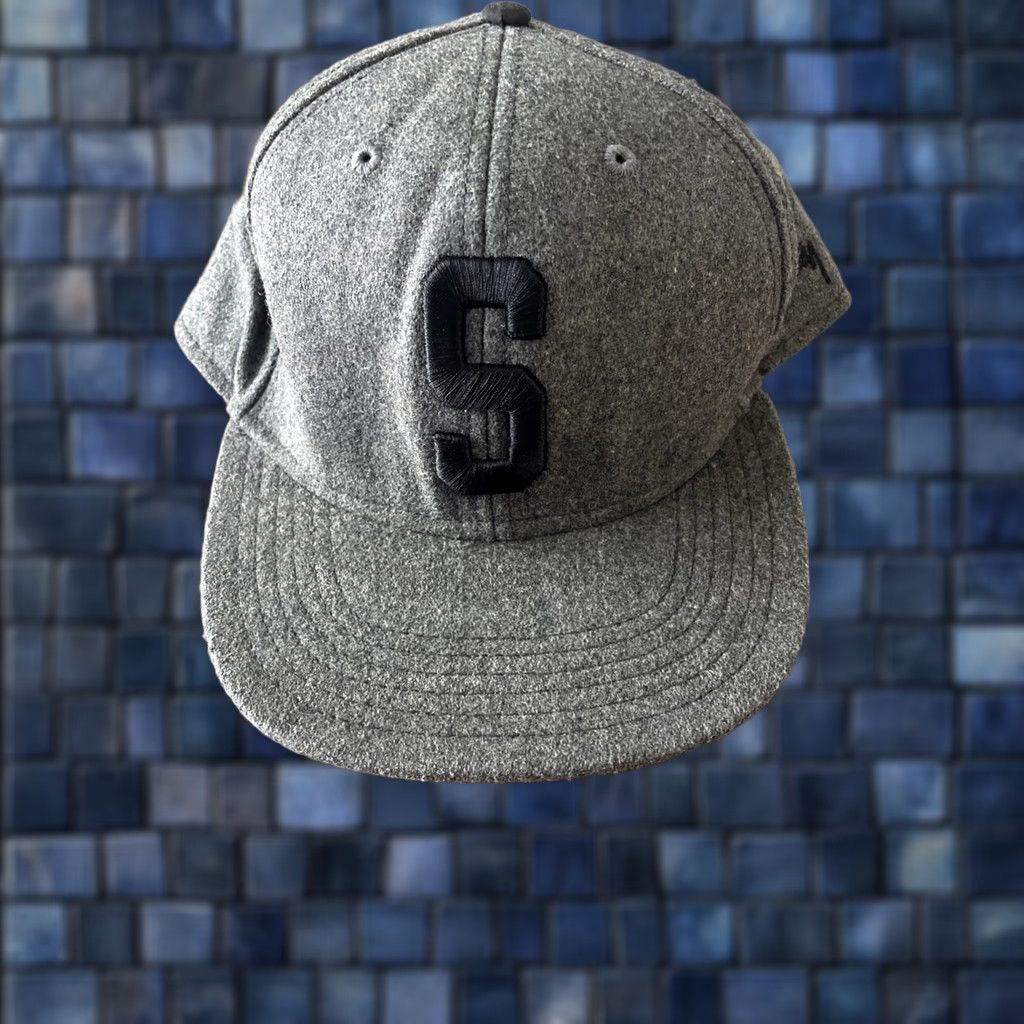 Vintage Stussy Capz Charcoal Gray Wool Blend Snapback Hat Vintage 90s Capz Wool Twill Adjustable One Size Mens Gray 90s Streetwear Vintage WomensMens Size ONE SIZE - 1 Thumbnail
