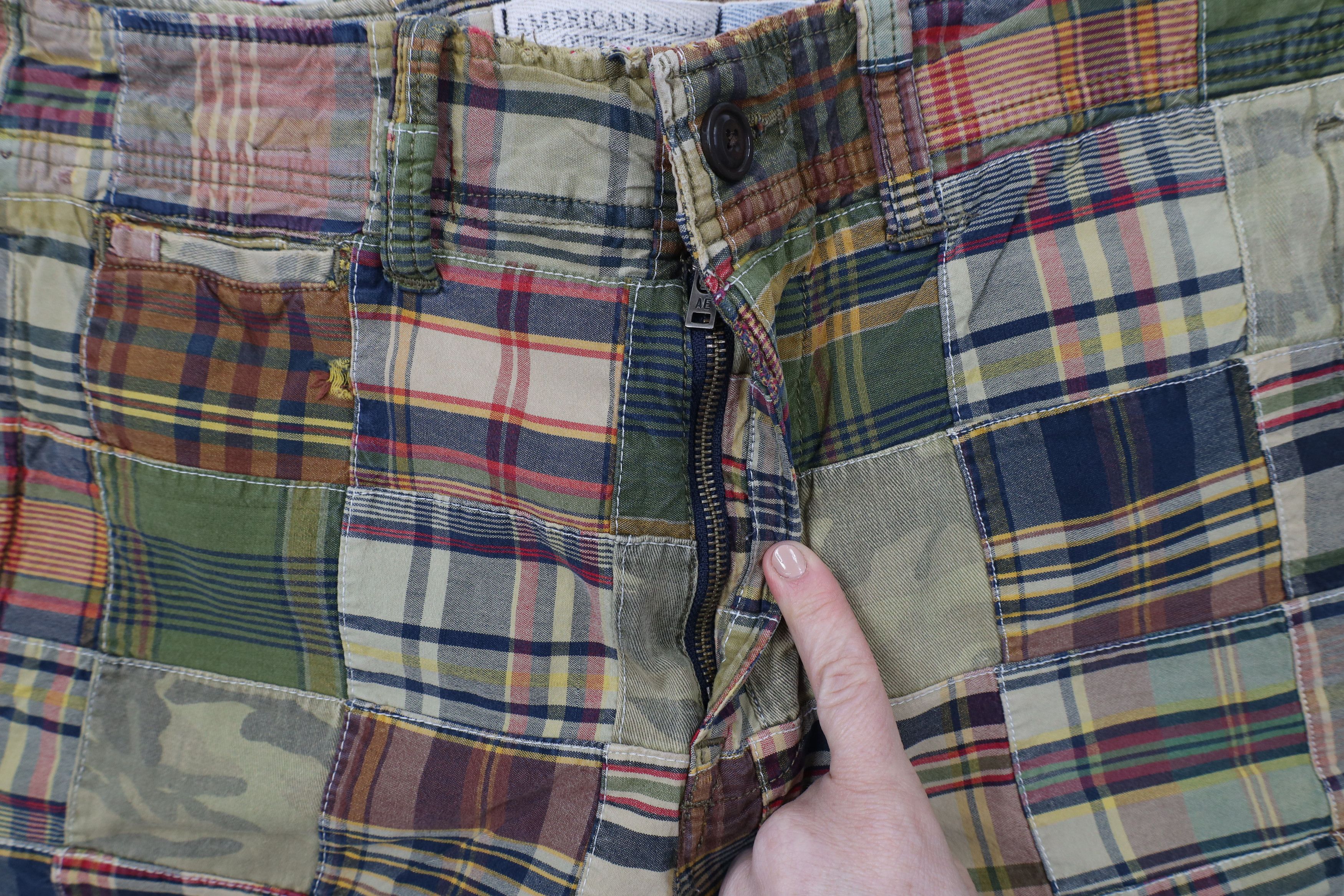 American Eagle Outfitters × Vintage Vintage American Eagle Patchwork Shorts Longer Length Size US 32 / EU 48 - 6 Thumbnail