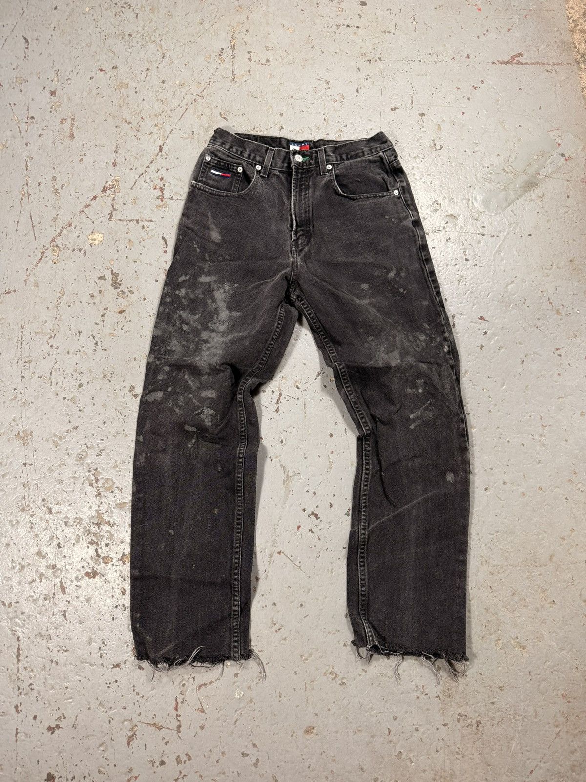 Tommy Hilfiger Vintage Tommy Hilfiger Bleach Faded Jeans Size US 29 - 1 Thumbnail