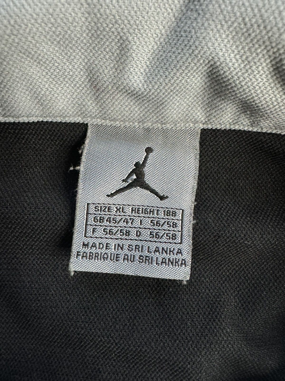 Jordan Brand Air Jordan Shadow 1 Button-Up Warm-Up Shooting Shirt Size US XL / EU 56 / 4 - 4 Thumbnail