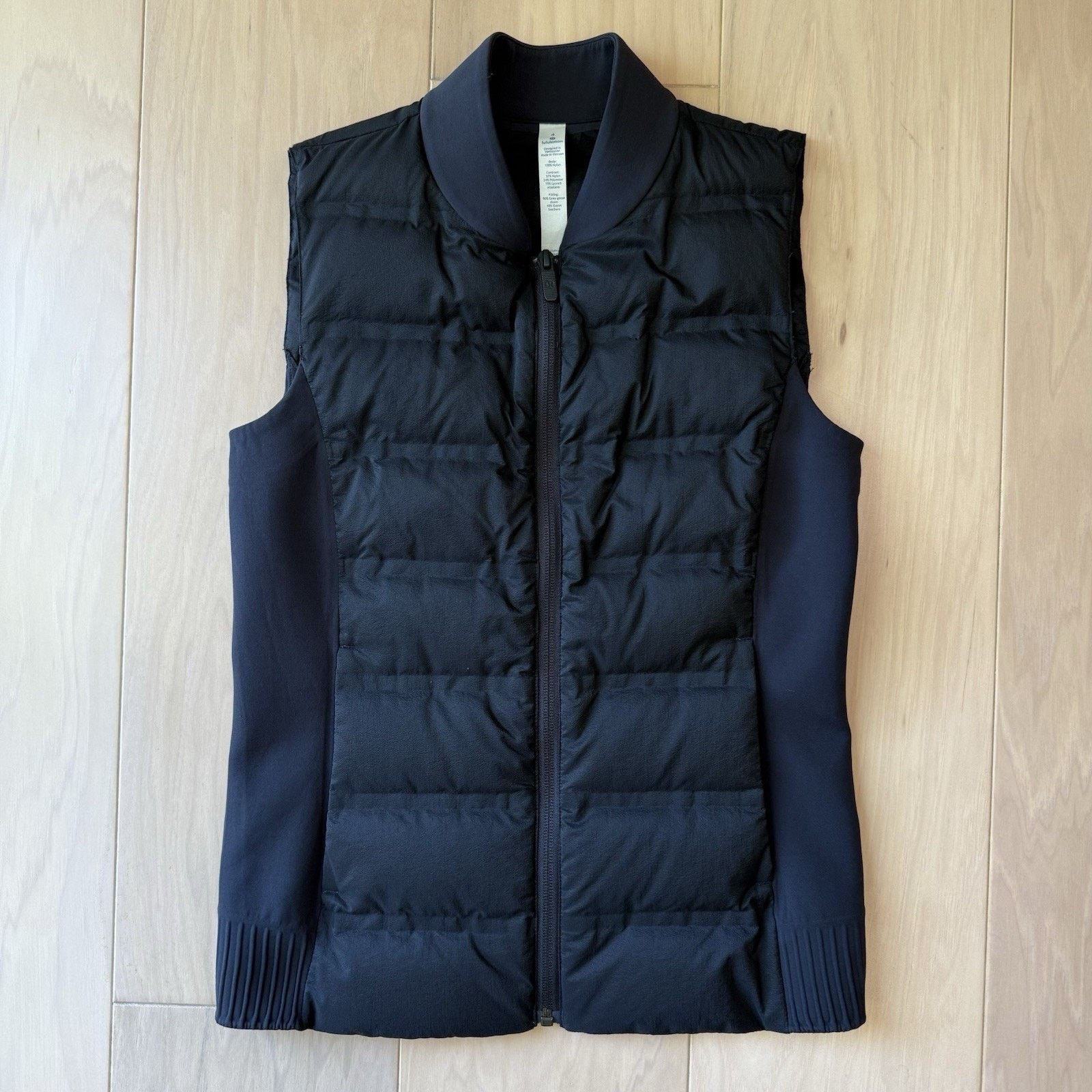 Lululemon Lululemon Down For It All Vest Women's 4 Full Zip Outerwear Size S / US 4 / IT 40 - 2 Thumbnail