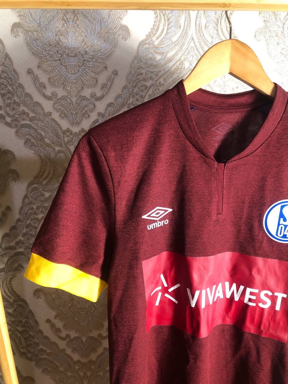 Umbro VINTAGE UMBRO FC SCHALKE 04 GERMANY SOCCER JERSEY RETRO 90s Size US M / EU 48-50 / 2 - 3 Thumbnail