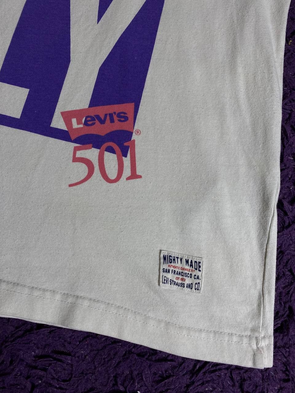 Levi's × Vintage Vintage Levis 501 T Shirt Size US S / EU 44-46 / 1 - 12 Thumbnail