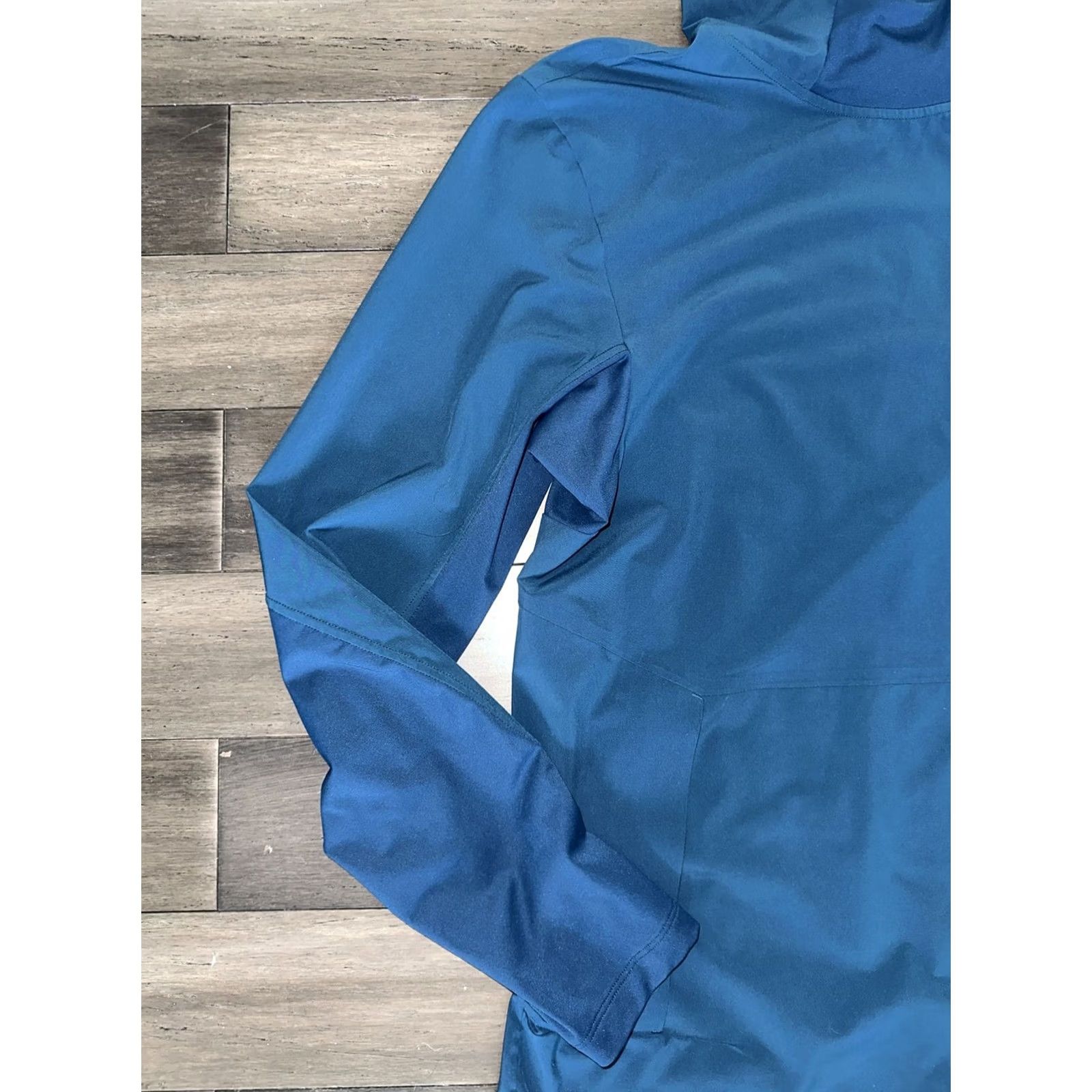 Lululemon Lululemon Hoodie Shirt Drysense Women’s Blue Medium M Green Shirt Activewear Mens? Size M / US 6-8 / IT 42-44 - 2 Thumbnail