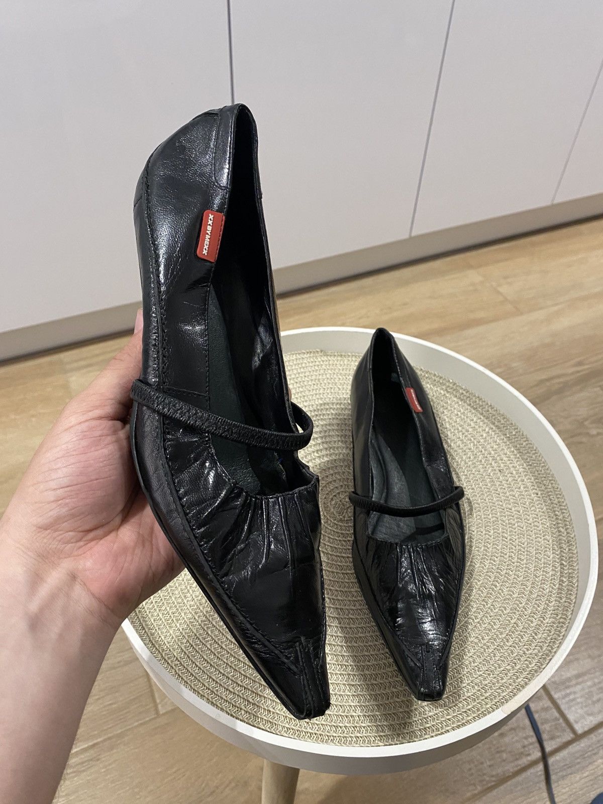 vintage Italian black patent hills/ballet shoes