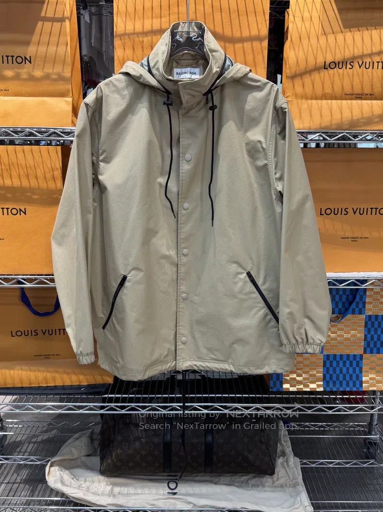 Balenciaga Balenciaga Khaki Windbreaker Jacket Size XS / US 0-2 / IT 36-38 - 1 Thumbnail