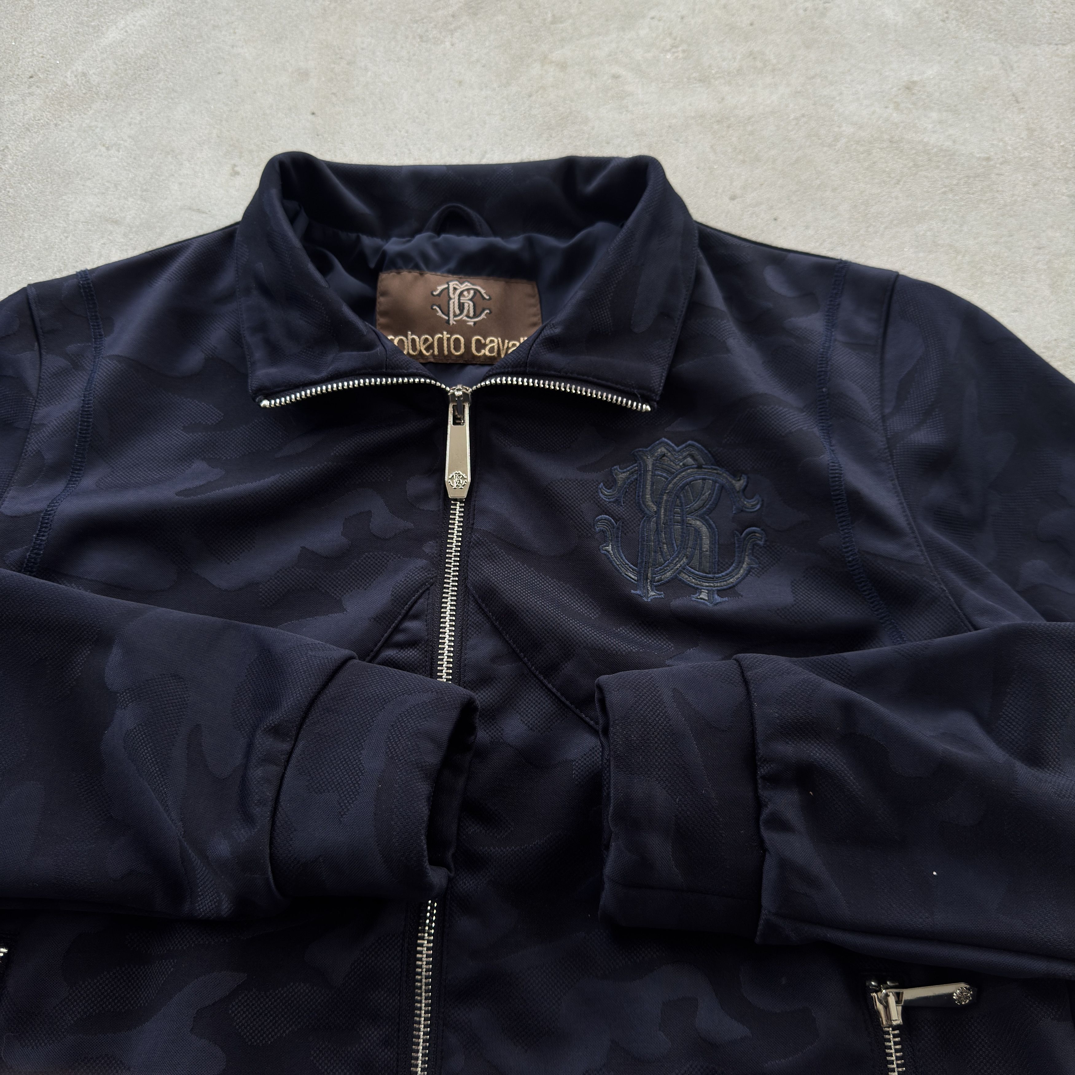 Roberto Cavalli Roberto Cavalli Navy Camo Bomber Jacket Gold RC Logo Size 48 Size US M / EU 48-50 / 2 - 4 Thumbnail