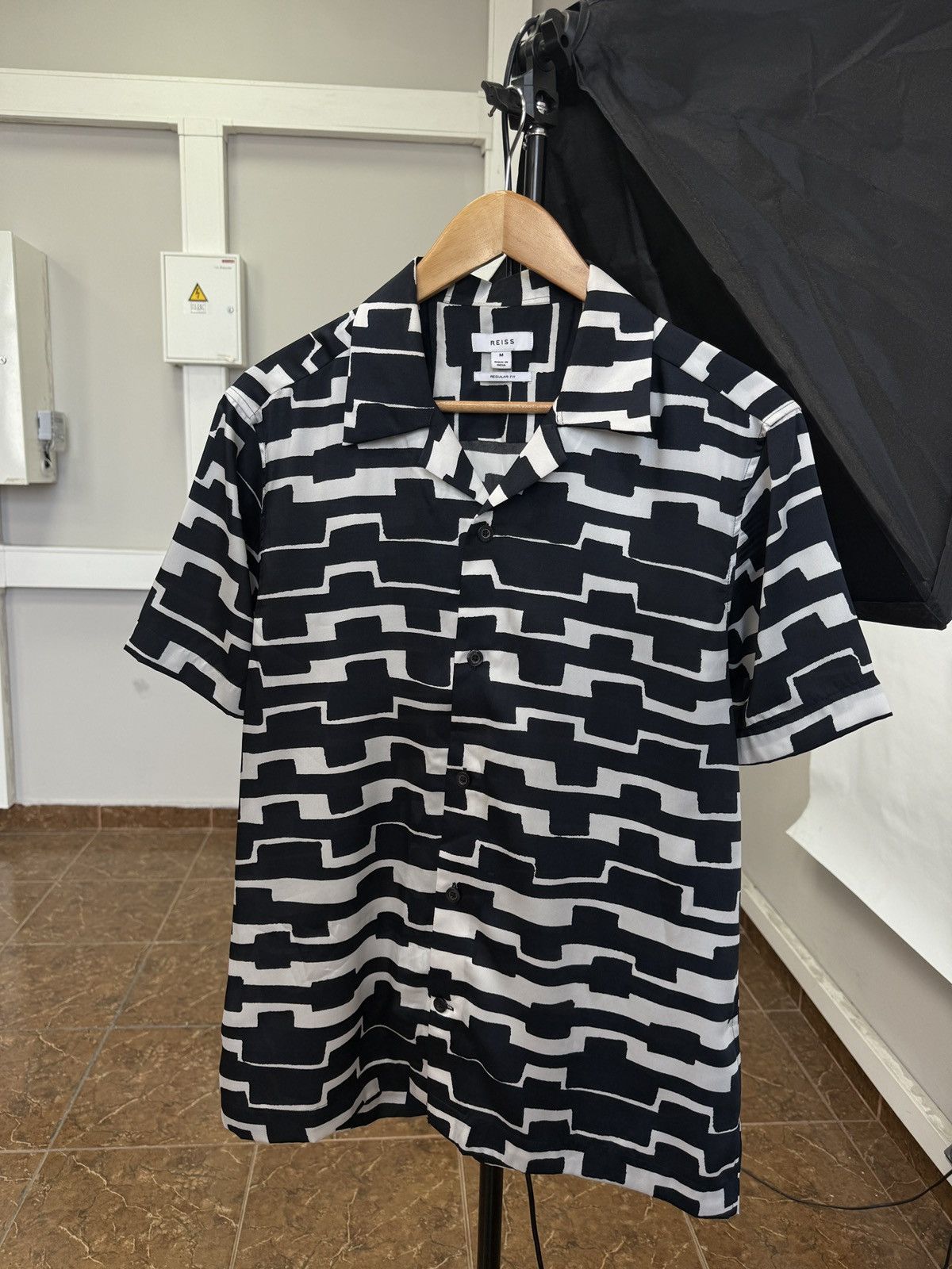 Reiss Reiss Luxury Abstract Asymmetrical Button Up Shirt Rare Size US M / EU 48-50 / 2 - 1 Thumbnail