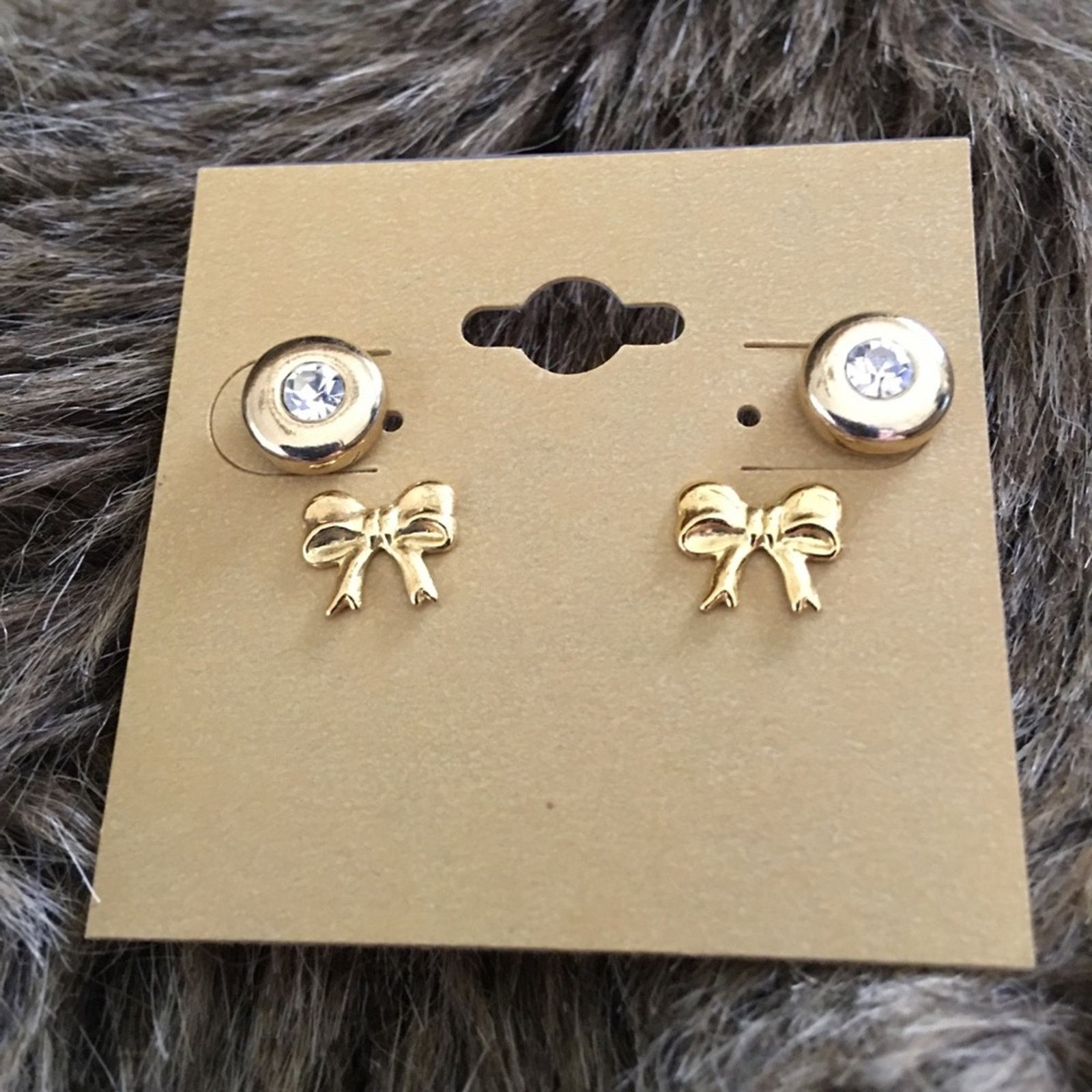 Vintage Vintage set of elegant gold tone pierced earrings Size ONE SIZE - 2 Thumbnail