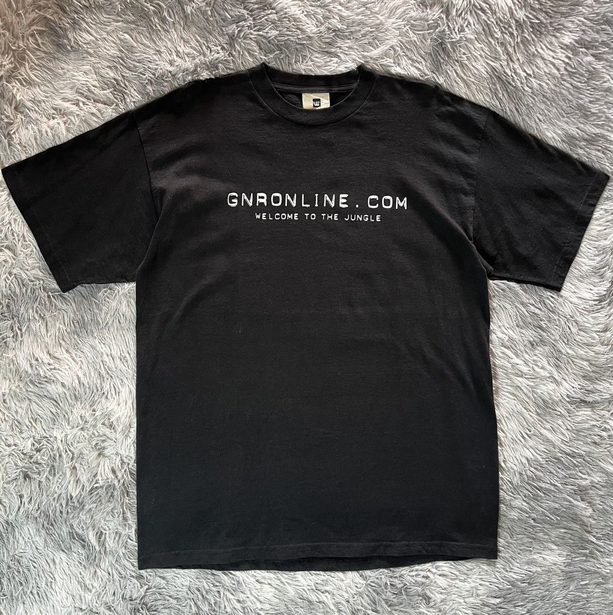 Band Tees Vintage 90s Gun and Roses member only promo tees Size US XL / EU 56 / 4 - 1 Thumbnail