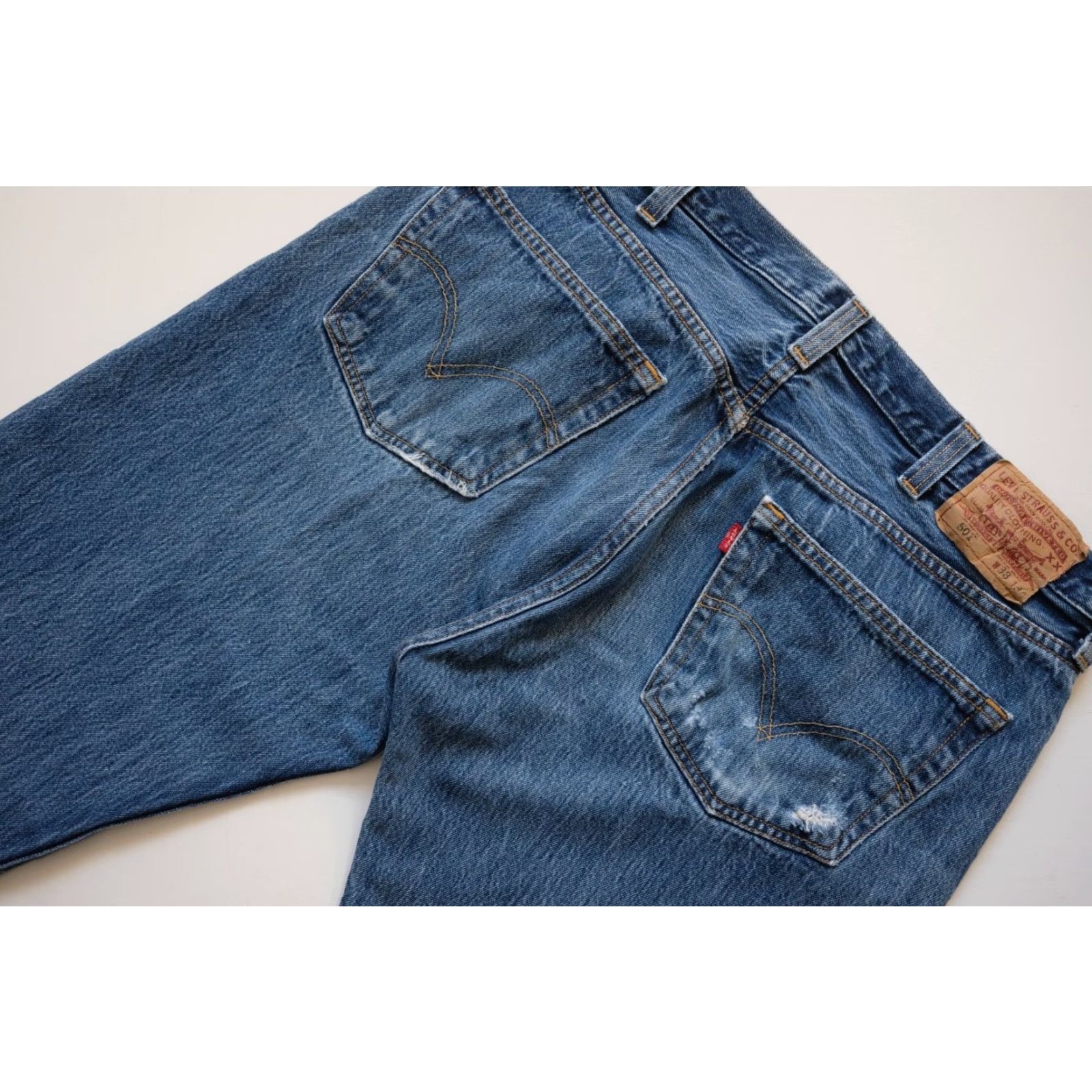 Levi's VINTAGE Levi's 501 Jeans Denim Blue 100% Cotton Button Fly Regular Fit Men 38x34 Size US 38 / EU 54 - 4 Thumbnail