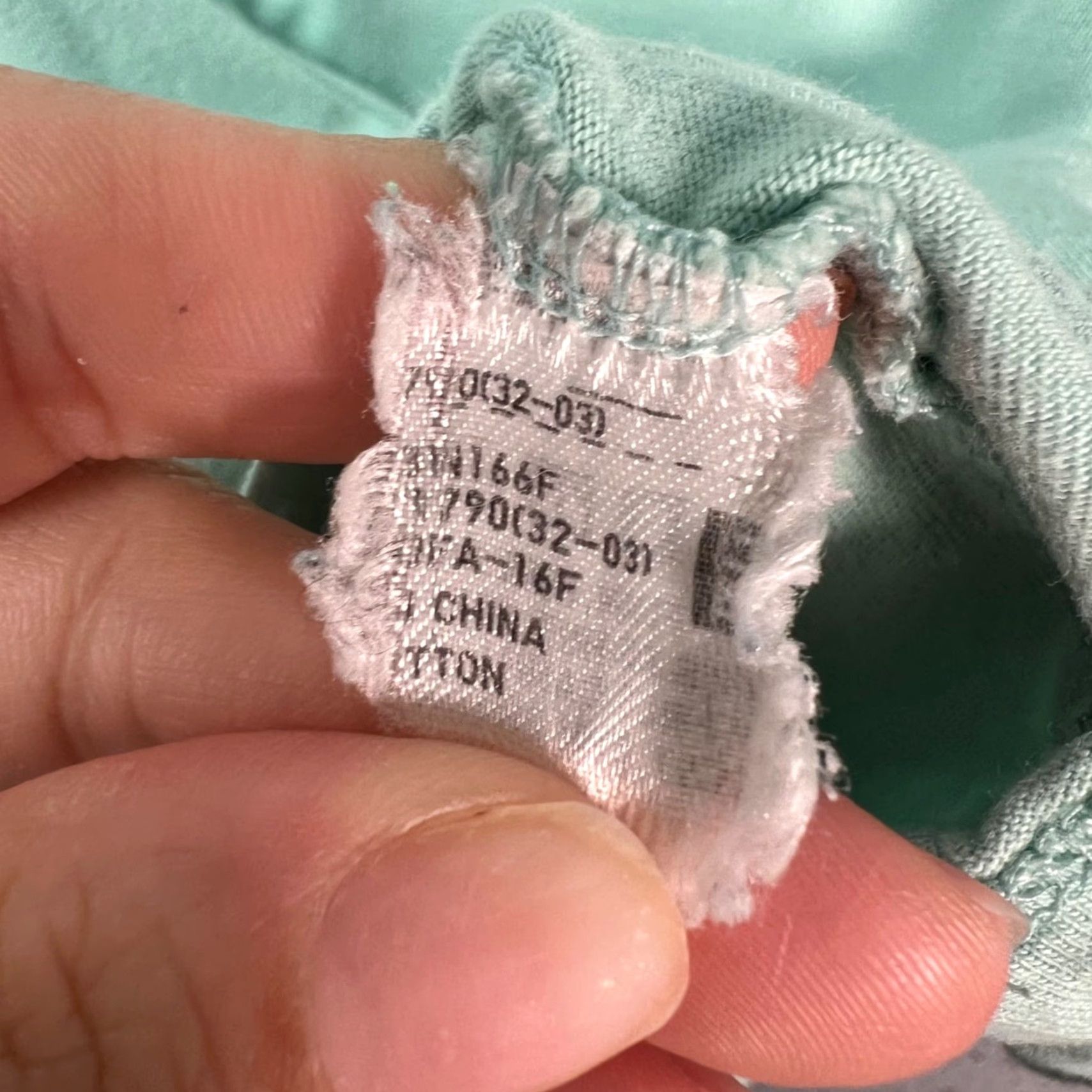Uniqlo Uniqlo UT x Kenny Wong Womens Size Small Mint Green T-Shirt Wave Of The Future Short Sleeve Crew Neck Cotton Size S / US 4 / IT 40 - 4 Thumbnail