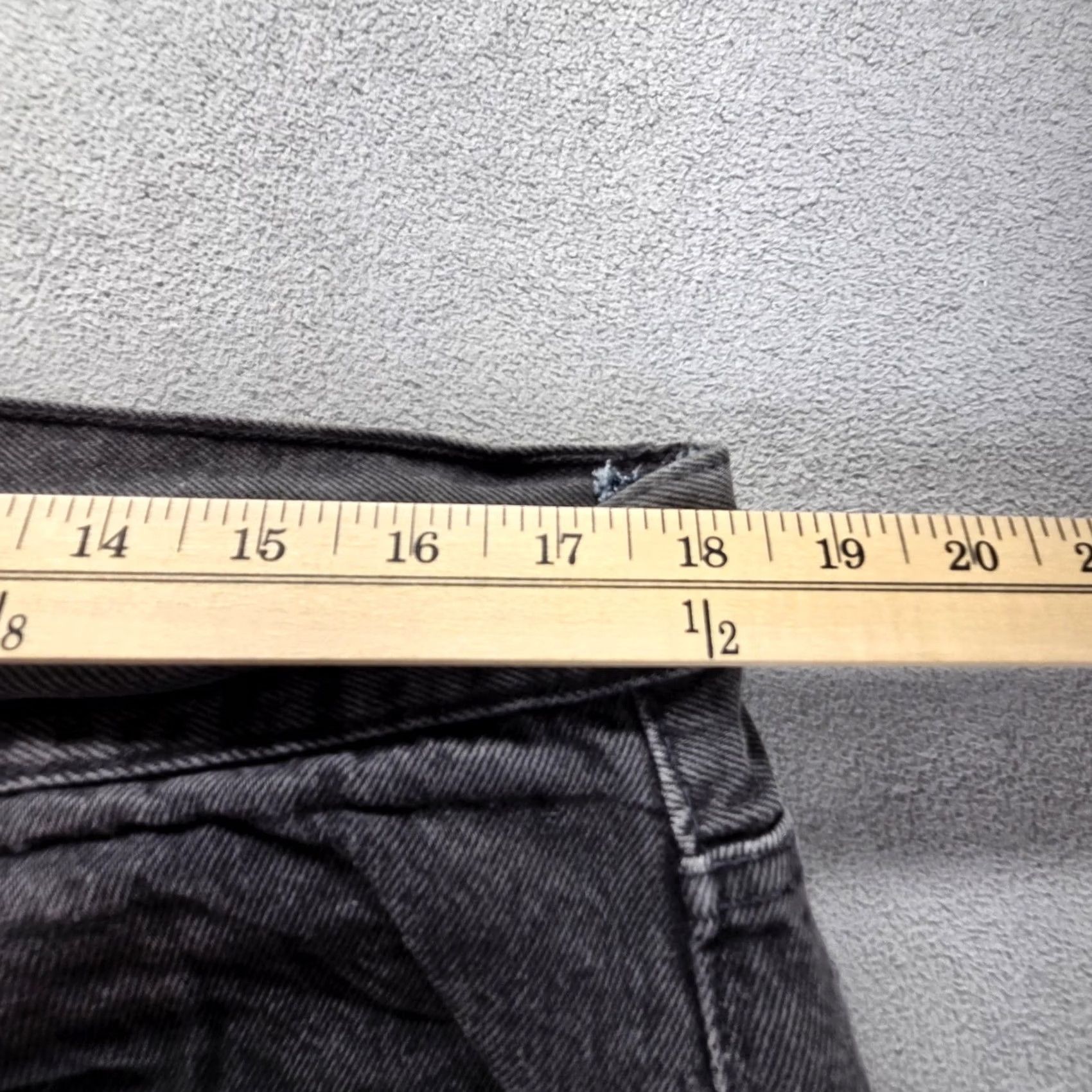 Levi's VINTAGE Levi's 501 Jeans Mens Black Regular Straight 36x31 Denim Charcoal Wash Distressed Pockets Logo USA USA Mens 501 Straight Jeans Black 36x31 Size US 36 / EU 52 - 3 Thumbnail