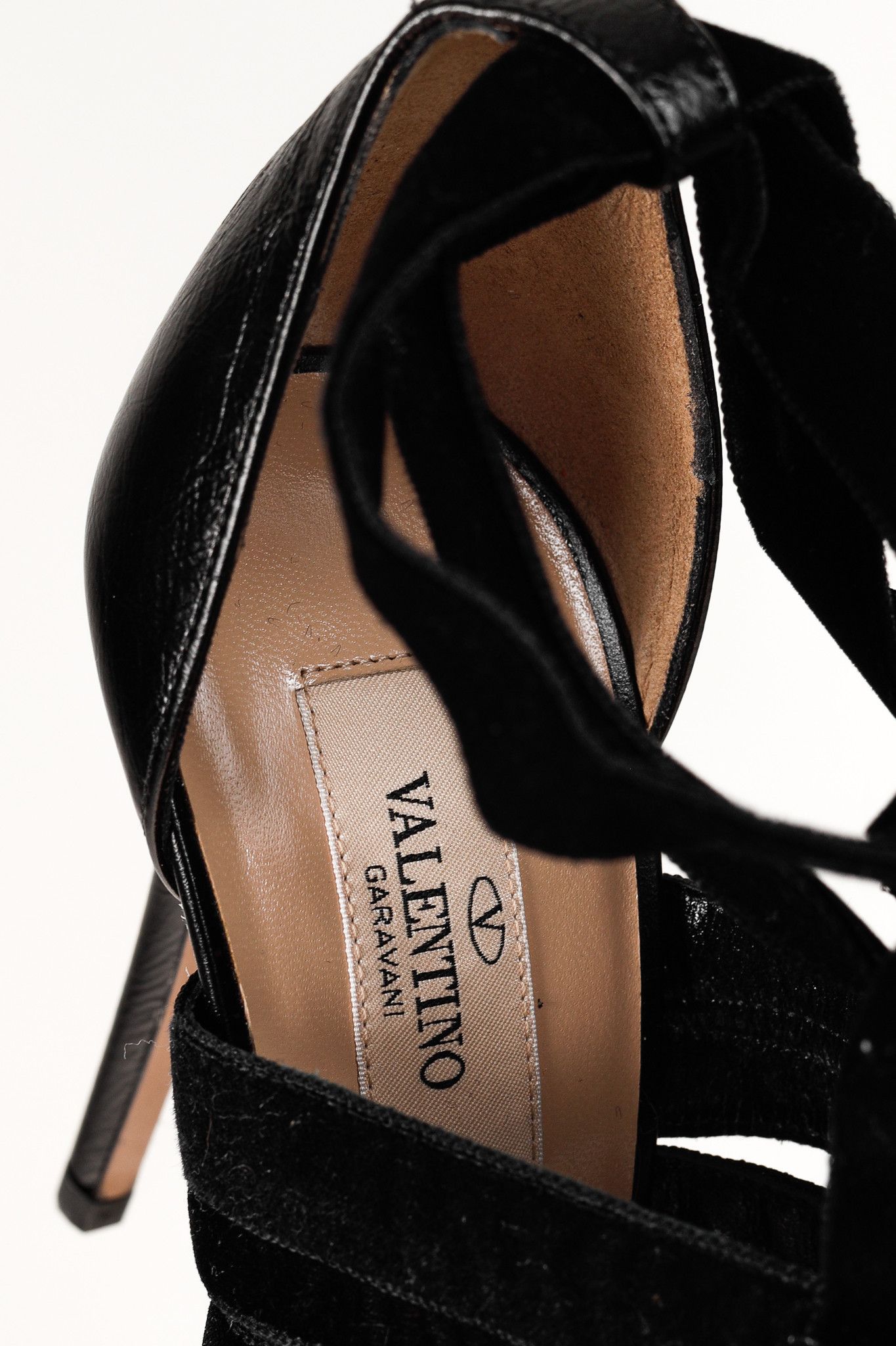 Valentino Valentino Garavani Velvet Straps Chain Leather Pumps Size US 8.5 / IT 38.5 - 10 Thumbnail