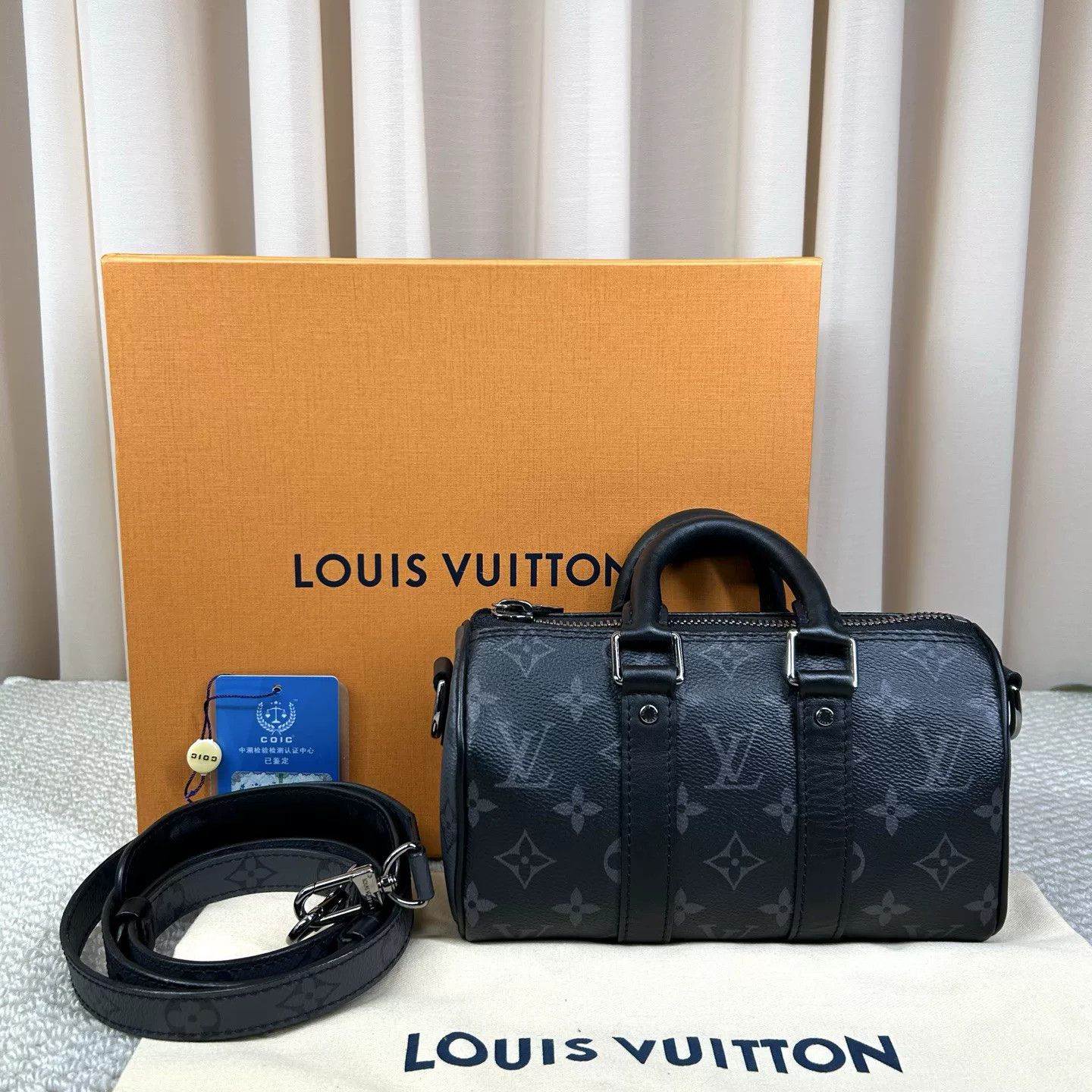 Louis Vuitton Pre-loved Bag Very good condition Size ONE SIZE - 1 Thumbnail