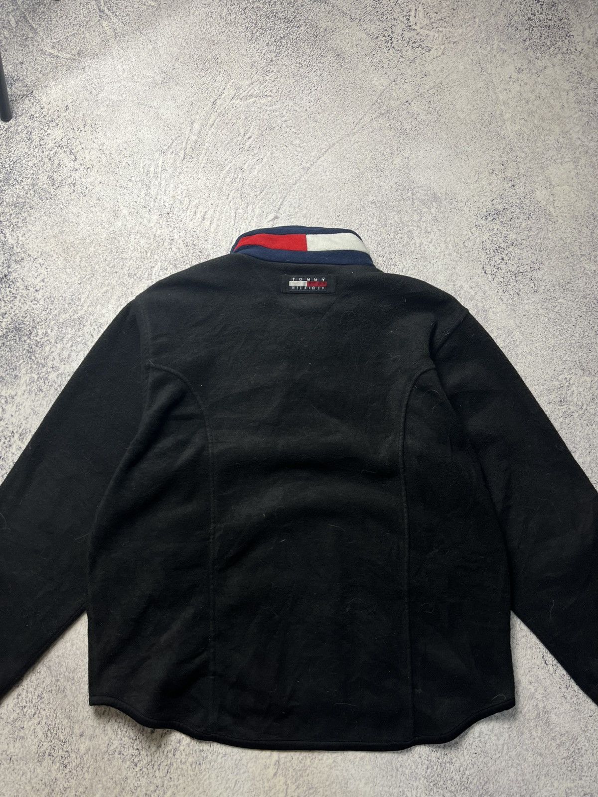 Other Vintage Tommy Hilfiger Fleece Jacket Big Logo Y2K Size US L / EU 52-54 / 3 - 21 Thumbnail