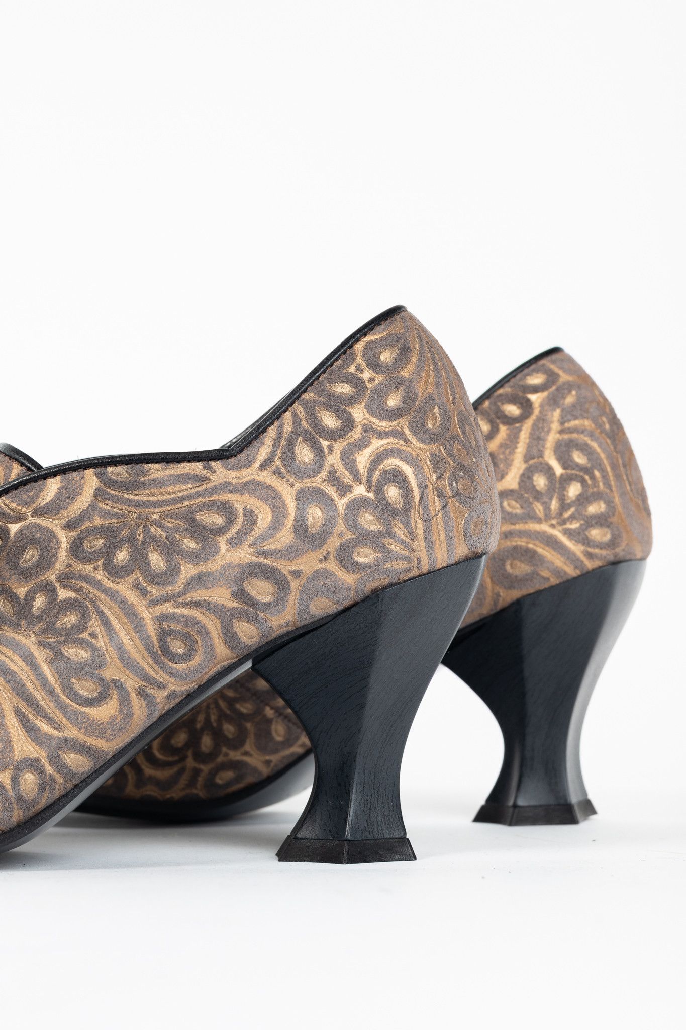 John Fluevog John Fluevog Elisabetta "Black & Gold" Floral Brocade Heels Size US 7 / IT 37 - 8 Thumbnail