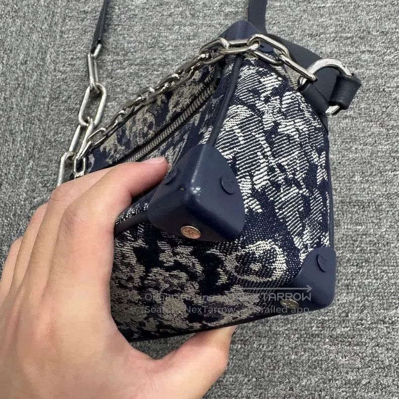 Louis Vuitton Louis Vuitton Tapestry Denim Box Bag. Size ONE SIZE - 6 Thumbnail