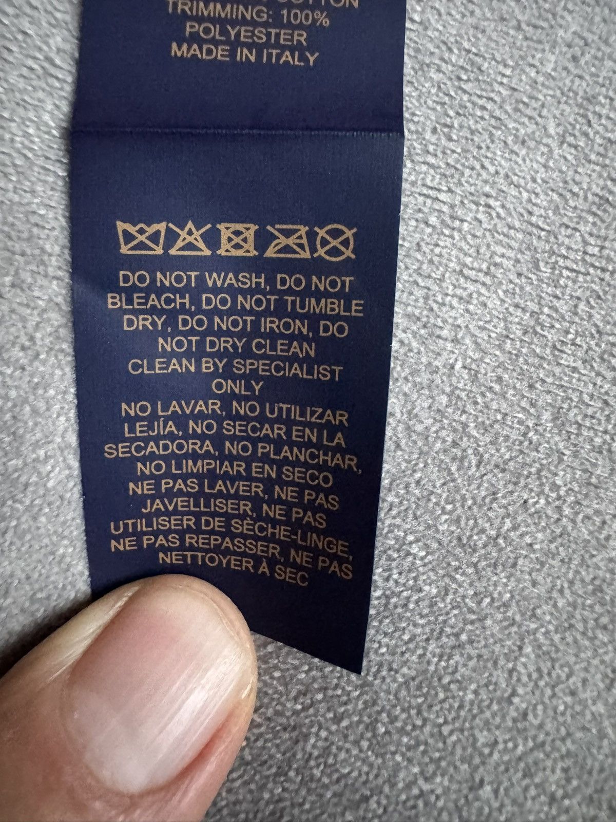 Louis Vuitton LOUIS VUITTON reversible bucket hat study description photos Size ONE SIZE - 9 Thumbnail