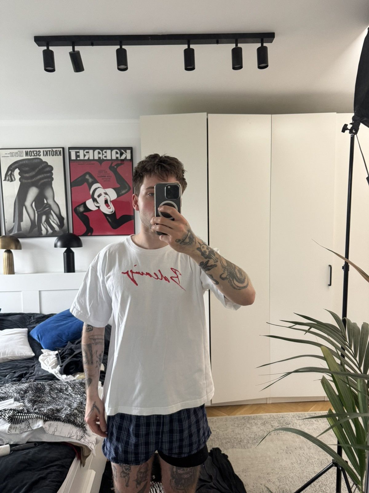 Balenciaga SS19 Balenciaga Lipstick Hand Print Logo Tee Boxy Designer Size US XL / EU 56 / 4 - 6 Thumbnail