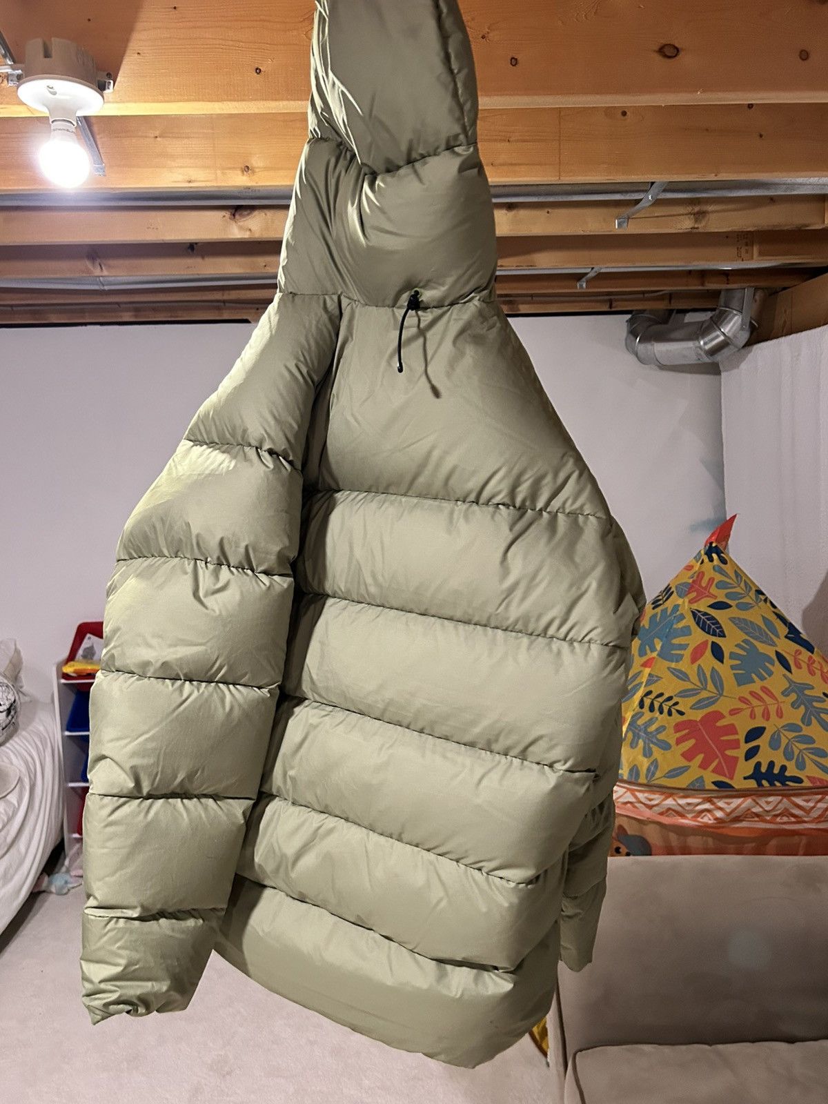 Adsum Adsum Alpine Puffer Jacket 2022 Moss Green size L MSRP $570 Size US L / EU 52-54 / 3 - 6 Thumbnail