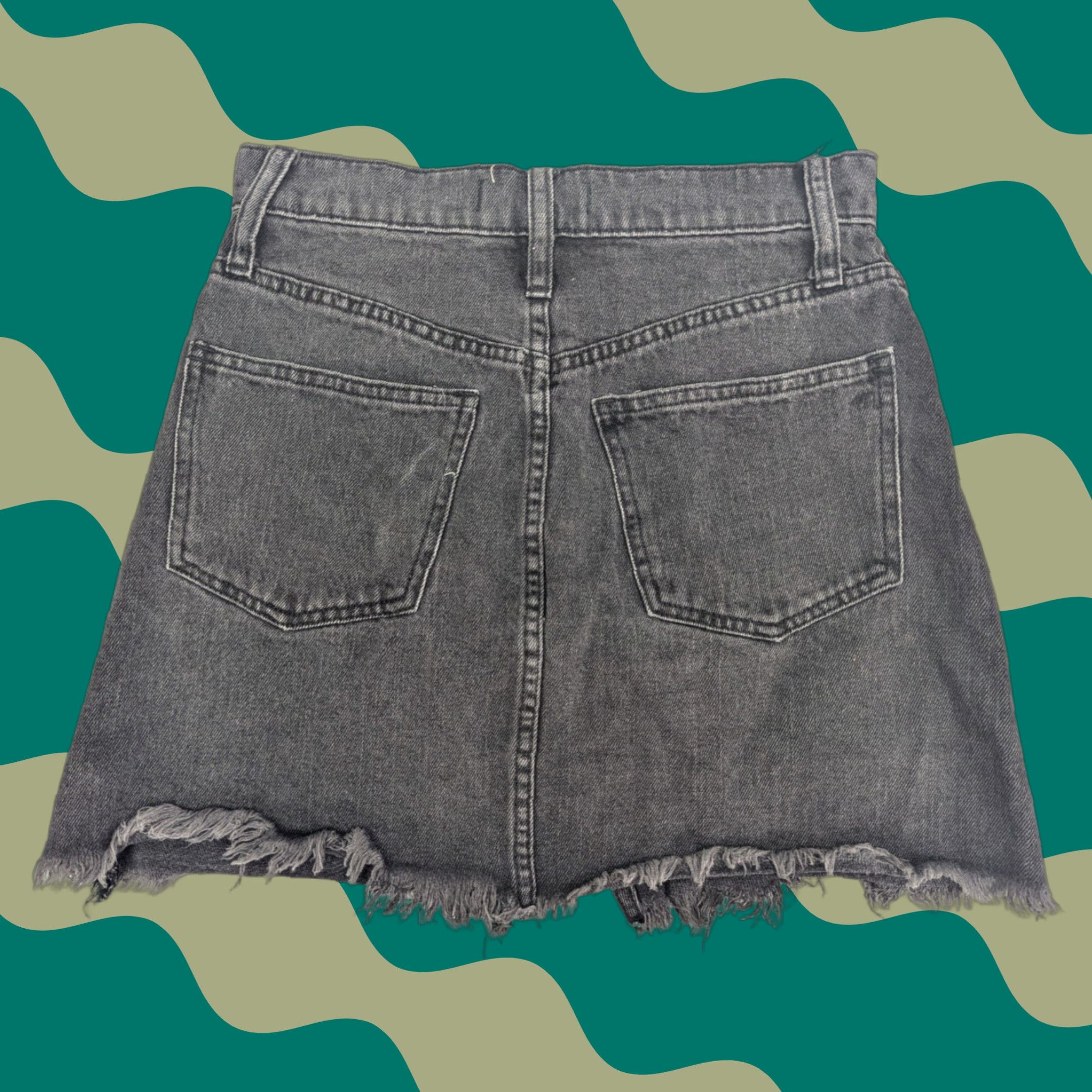 Madewell Madewell Rigid Mini Jean Skirt Sz 23 Black Lunar Wash Denim A-Line Raw Hem K4918 Size 40" / US 18 - 1 Thumbnail