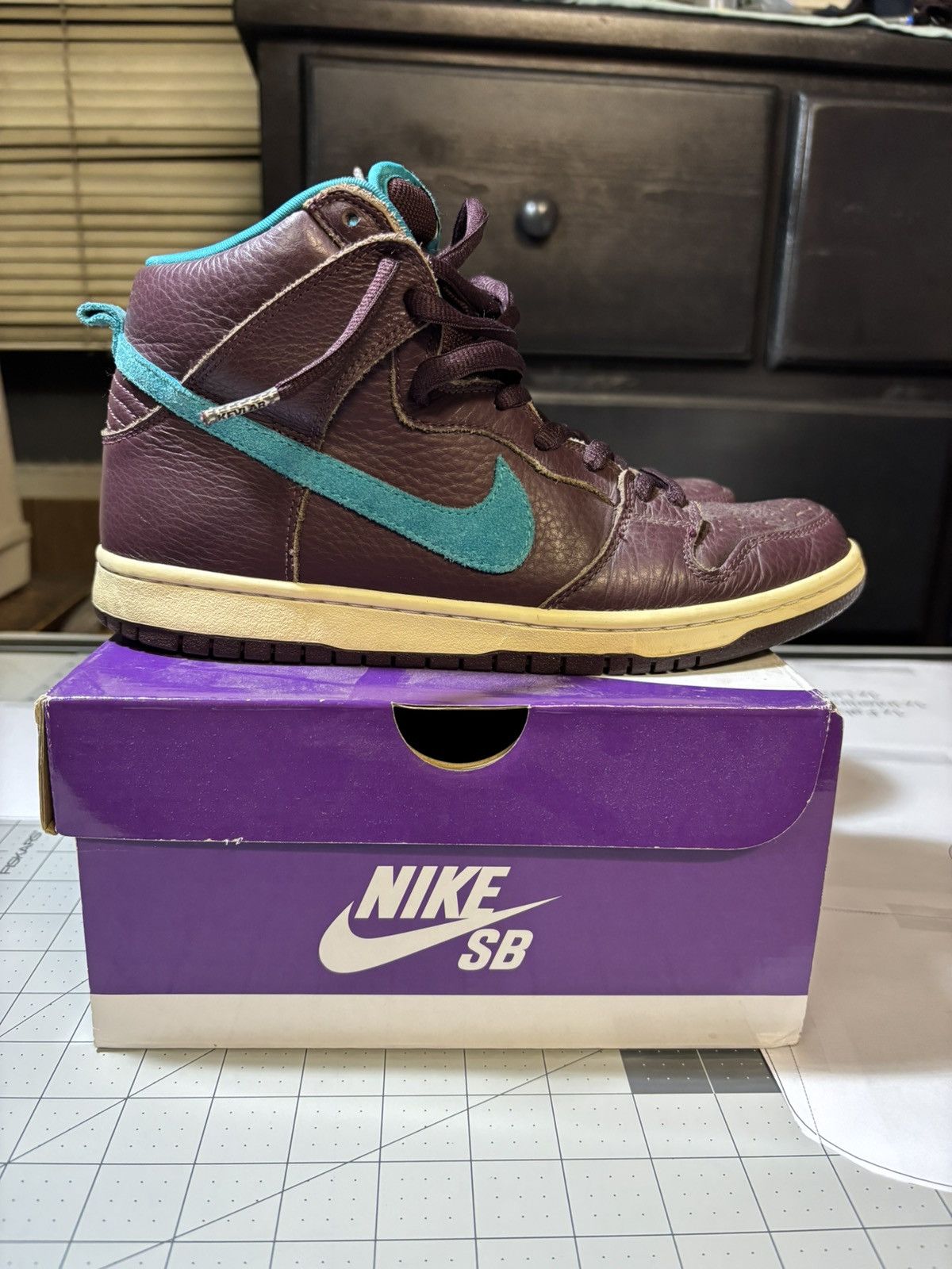 Nike SB Dunk high deep burgundy aquamarine