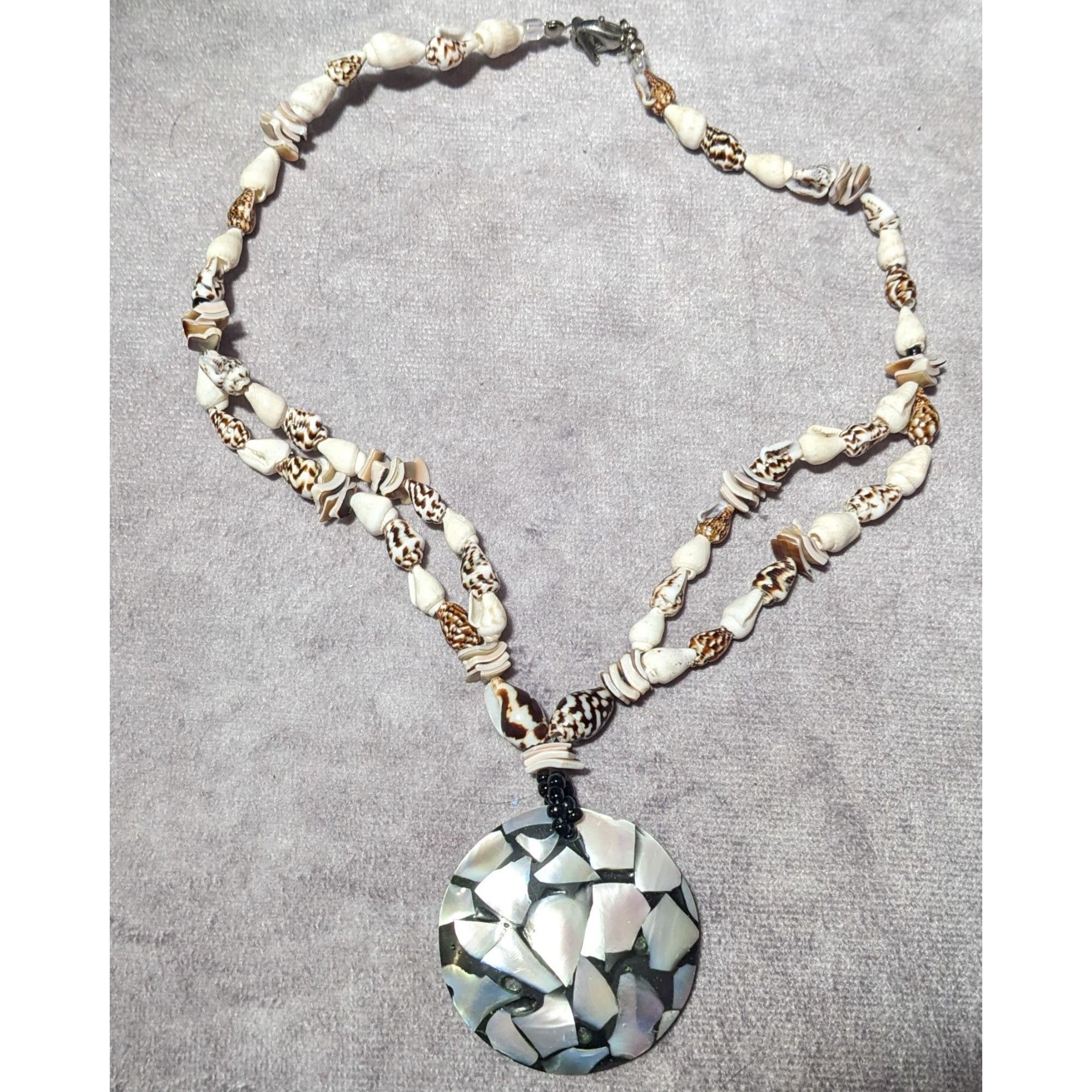 Other Vintage Shell Inlay Pendant Seashell Beaded Necklace Size ONE SIZE - 10 Thumbnail