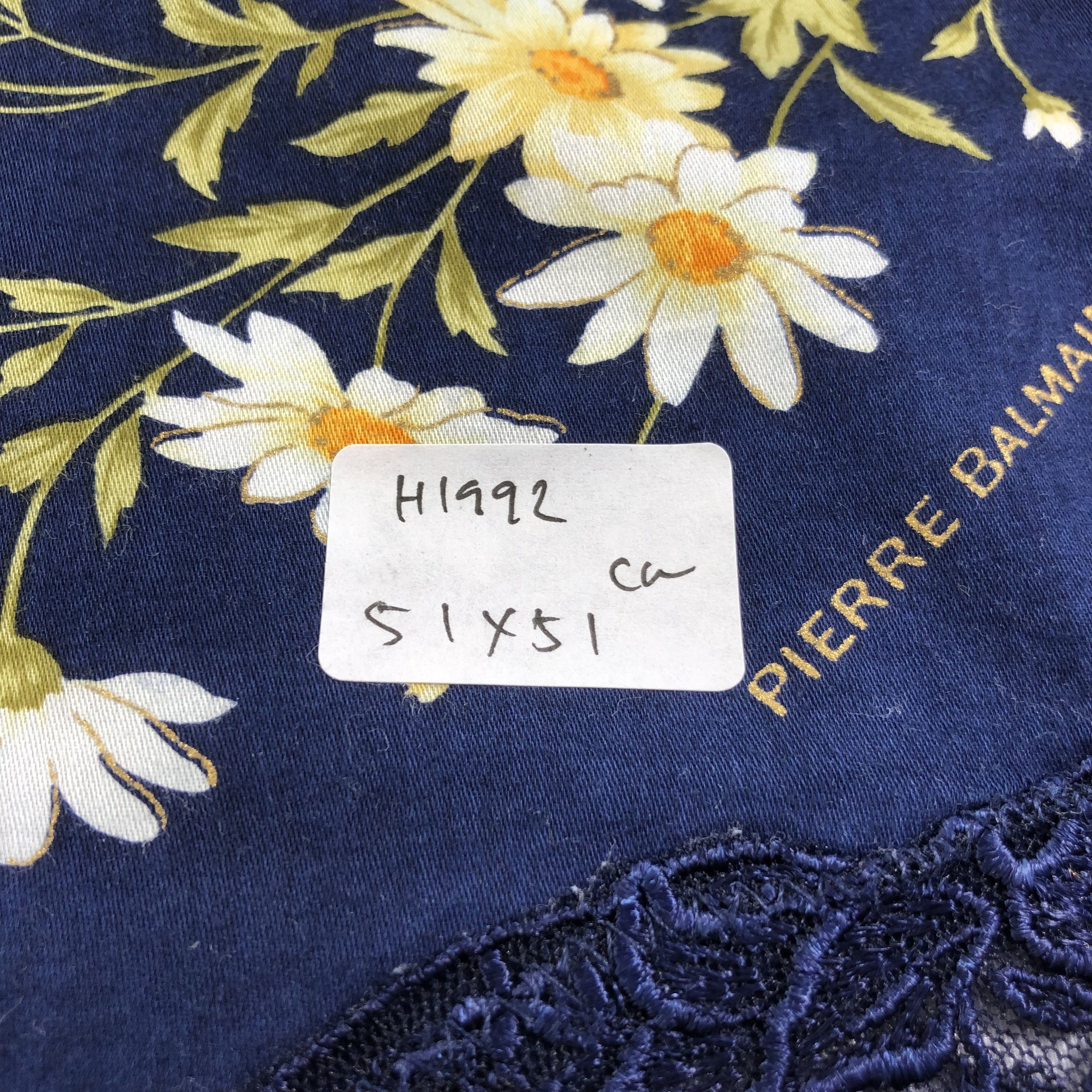 Pierre Balmain Pierre Balmain Floral Handkerchief Neckerchief Bandana H1992 Size ONE SIZE - 6 Thumbnail