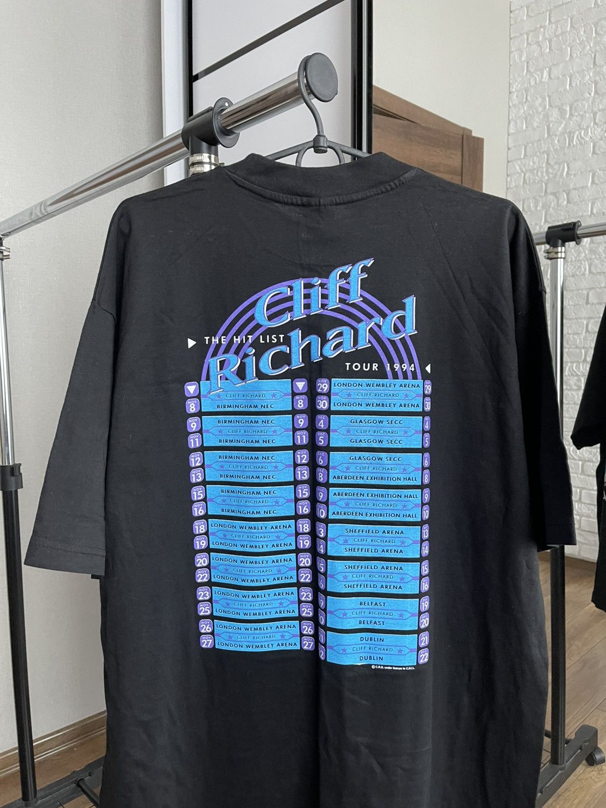 Band Tees 1994 Cliff Richard The Hit List Vintage Tour T-Shirt Tee Size US XL / EU 56 / 4 - 9 Thumbnail