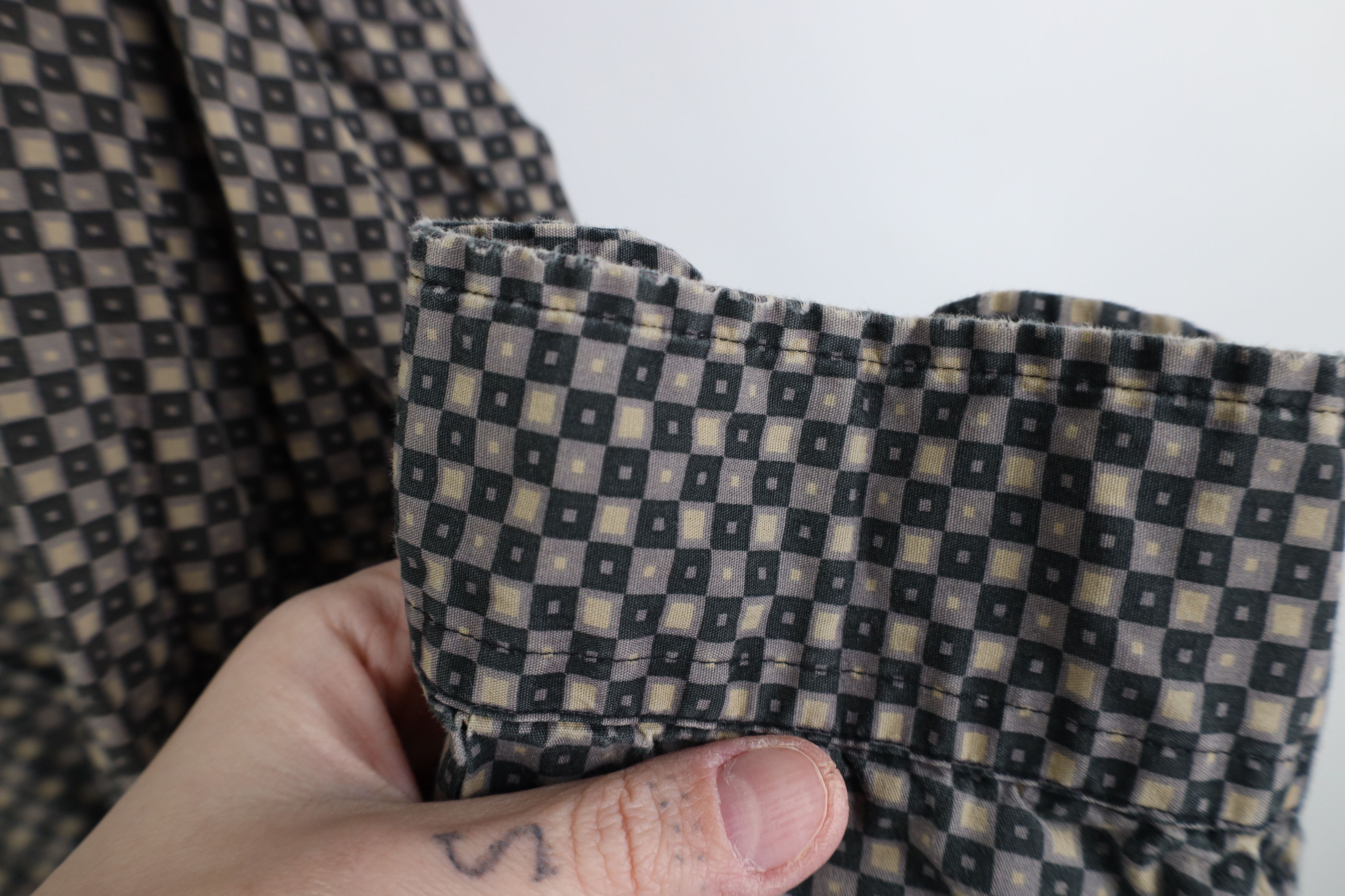 Eddie Bauer Vintage 90s Eddie Bauer Geometric Collared Button Shirt Size US L / EU 52-54 / 3 - 9 Thumbnail