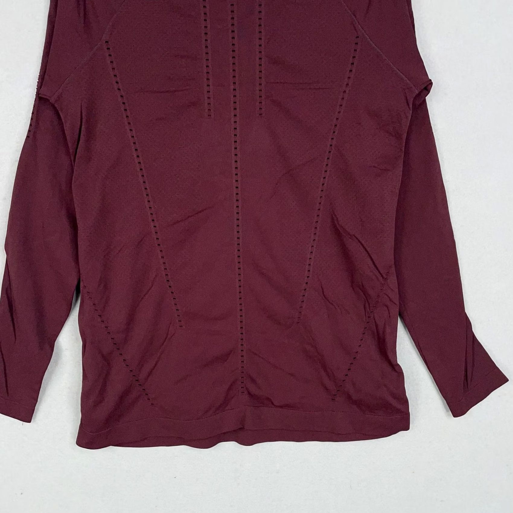 Athleta Athleta Shirt Womens Medium Burgundy Seamless Long Sleeve Perforated Athletic Gym Size M / US 6-8 / IT 42-44 - 7 Thumbnail
