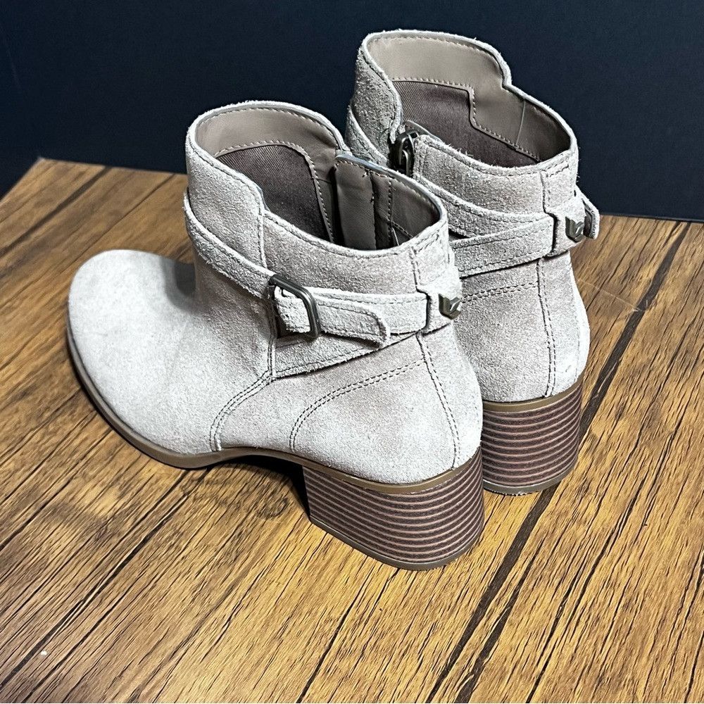 Koolaburra Koolaburra by Ugg Elena Suede Ankle Boots Women’s Size 8 Ta Size US 8 / IT 38 - 2 Thumbnail