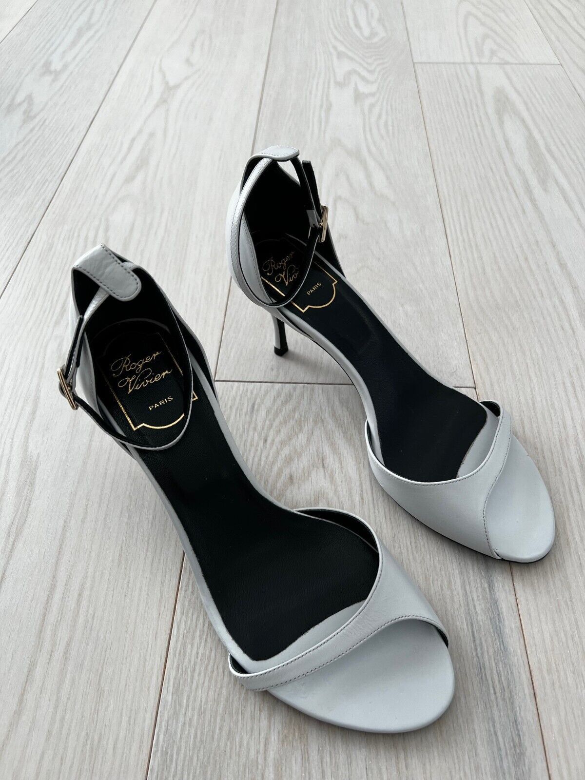 Roger Vivier Paris Ankle Strap Kitten Sandals Grey ( 37.5 )