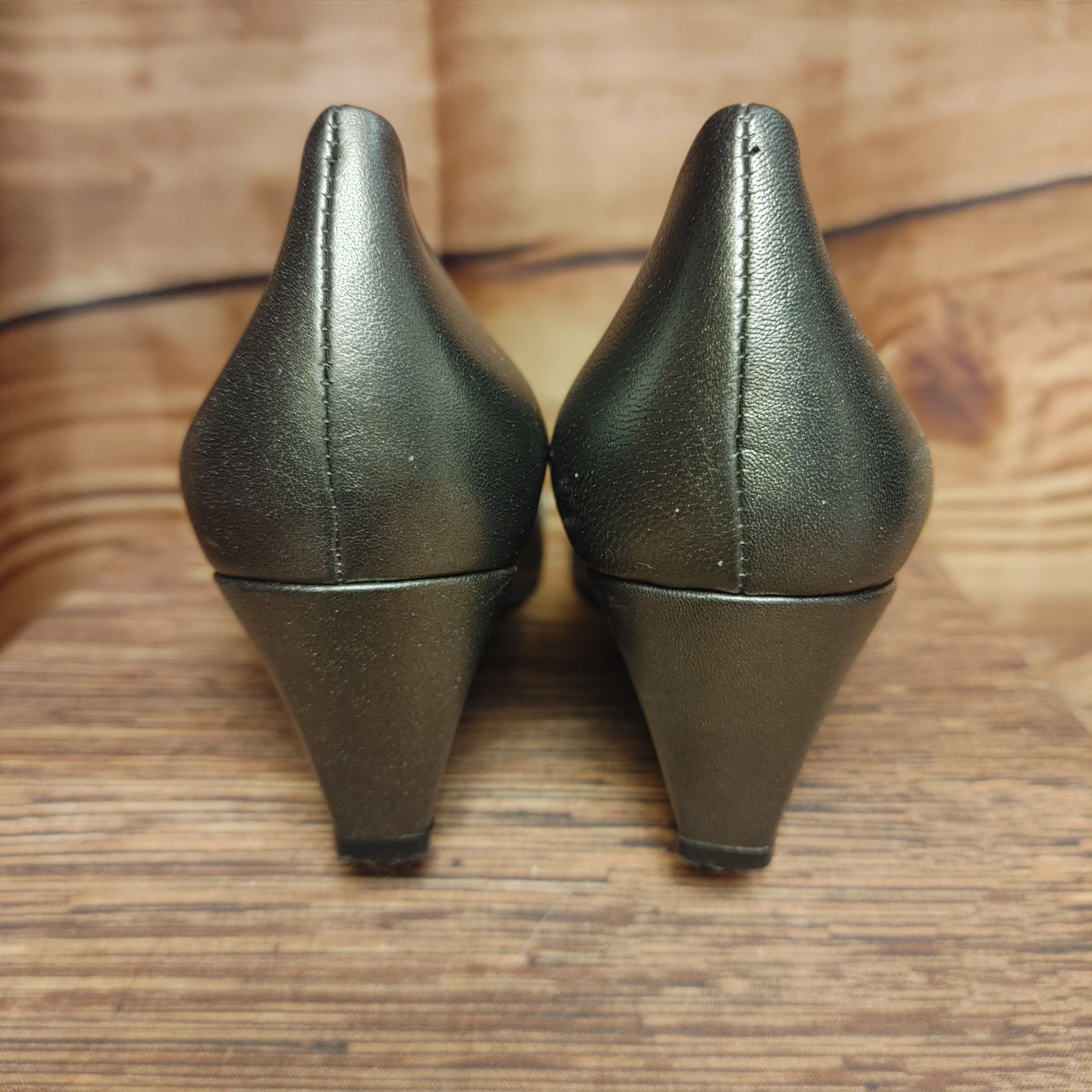 Other Hulst Women's Black Faux Leather Wedge Heel Shoes 6.5 Size US 6.5 / IT 36.5 - 3 Thumbnail